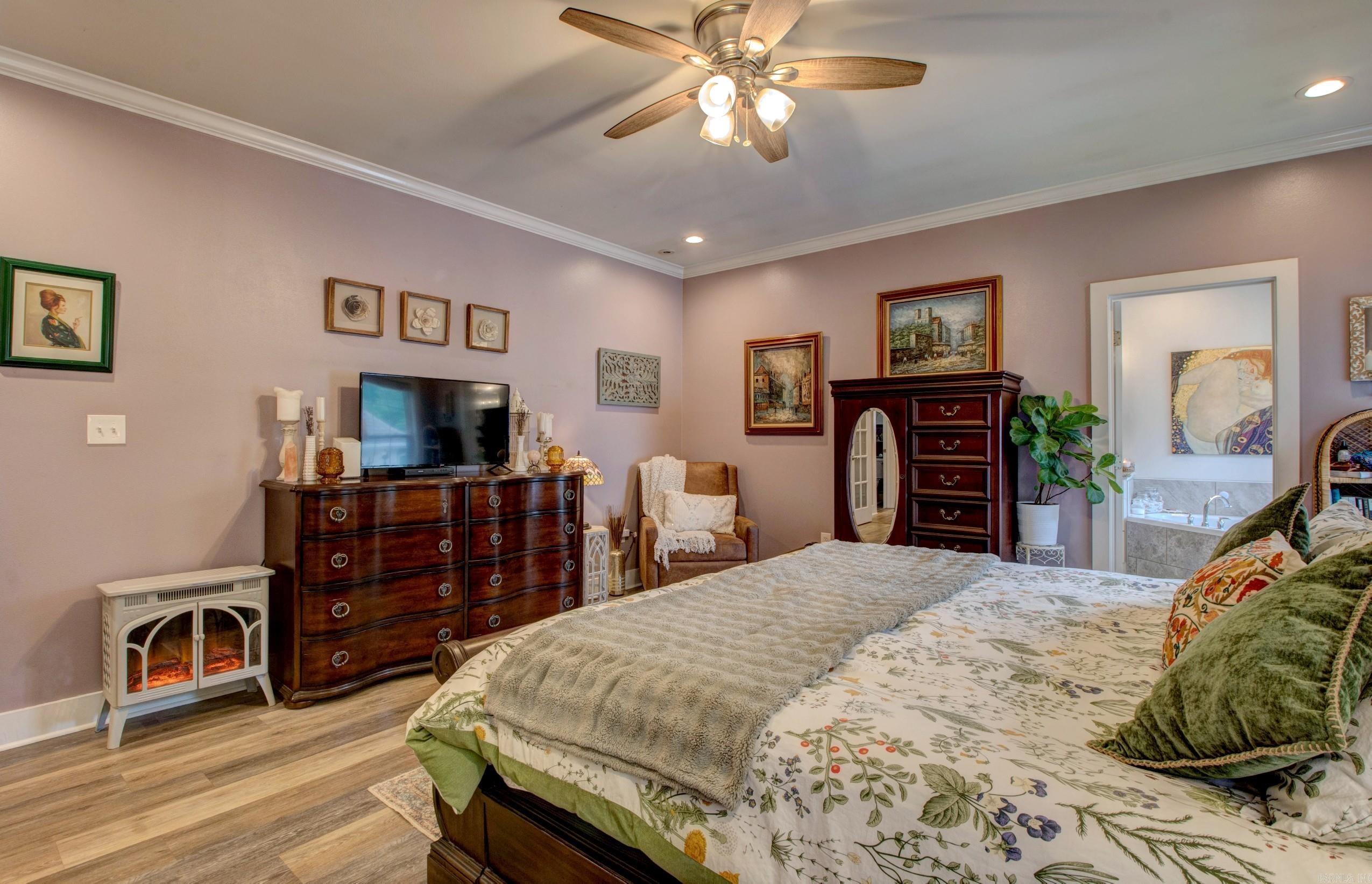 WOODLANDS EDGE - Residential