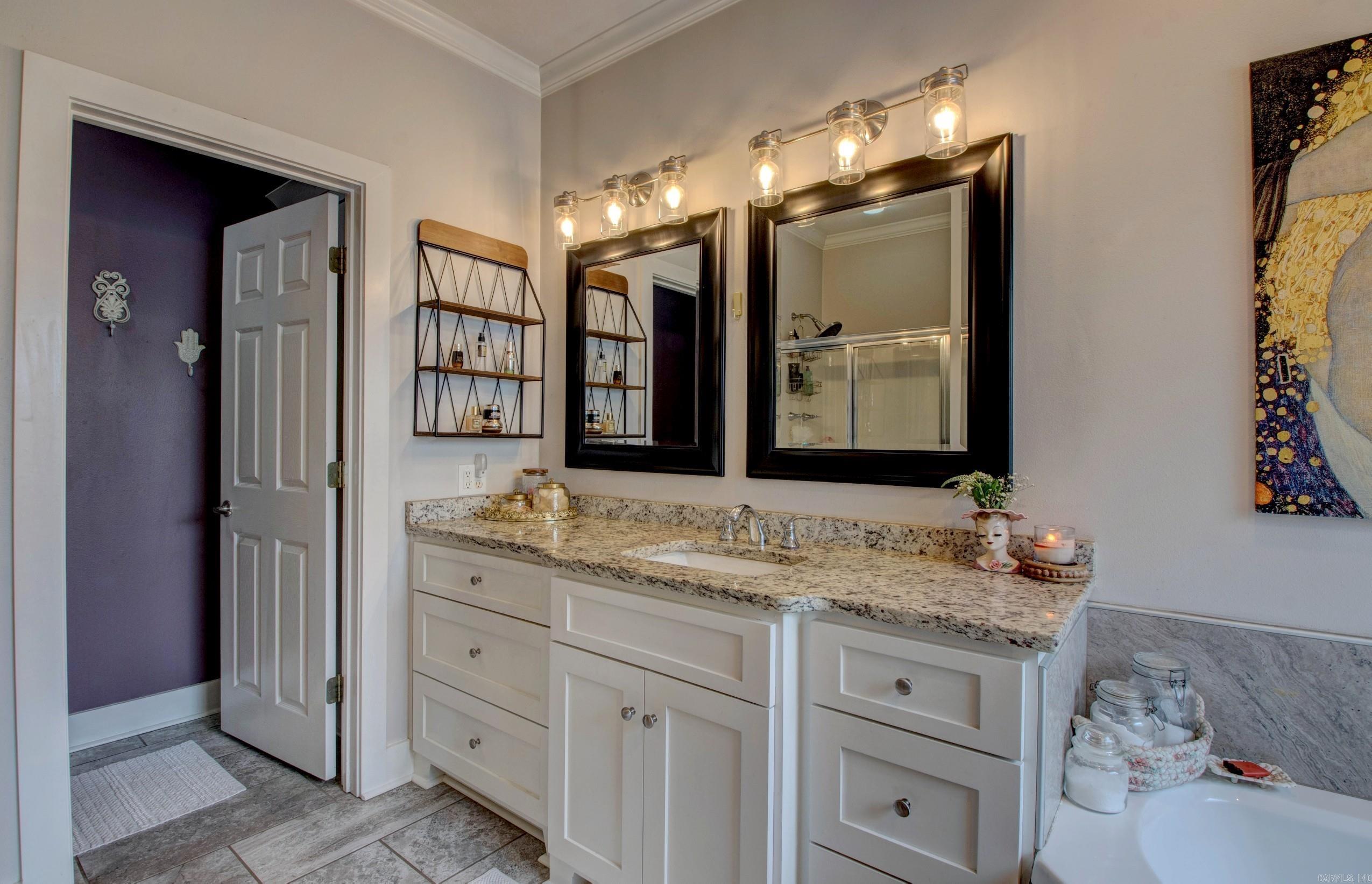 WOODLANDS EDGE - Residential