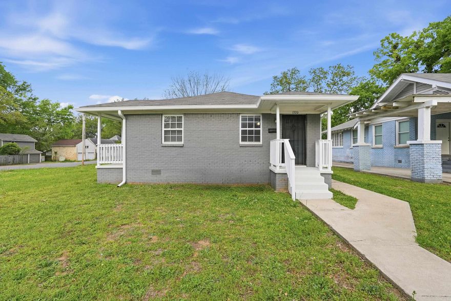 Looking for a place to rent that is close to everything Little Rock has to offer. Come take a look at 1320 S Summit St. today. This 2-bedroom, 1-bath duplex is located within walking distance to the Children's Hospital and is less than 5 minutes away from Downtown Little Rock. Call today to set up your private showing.