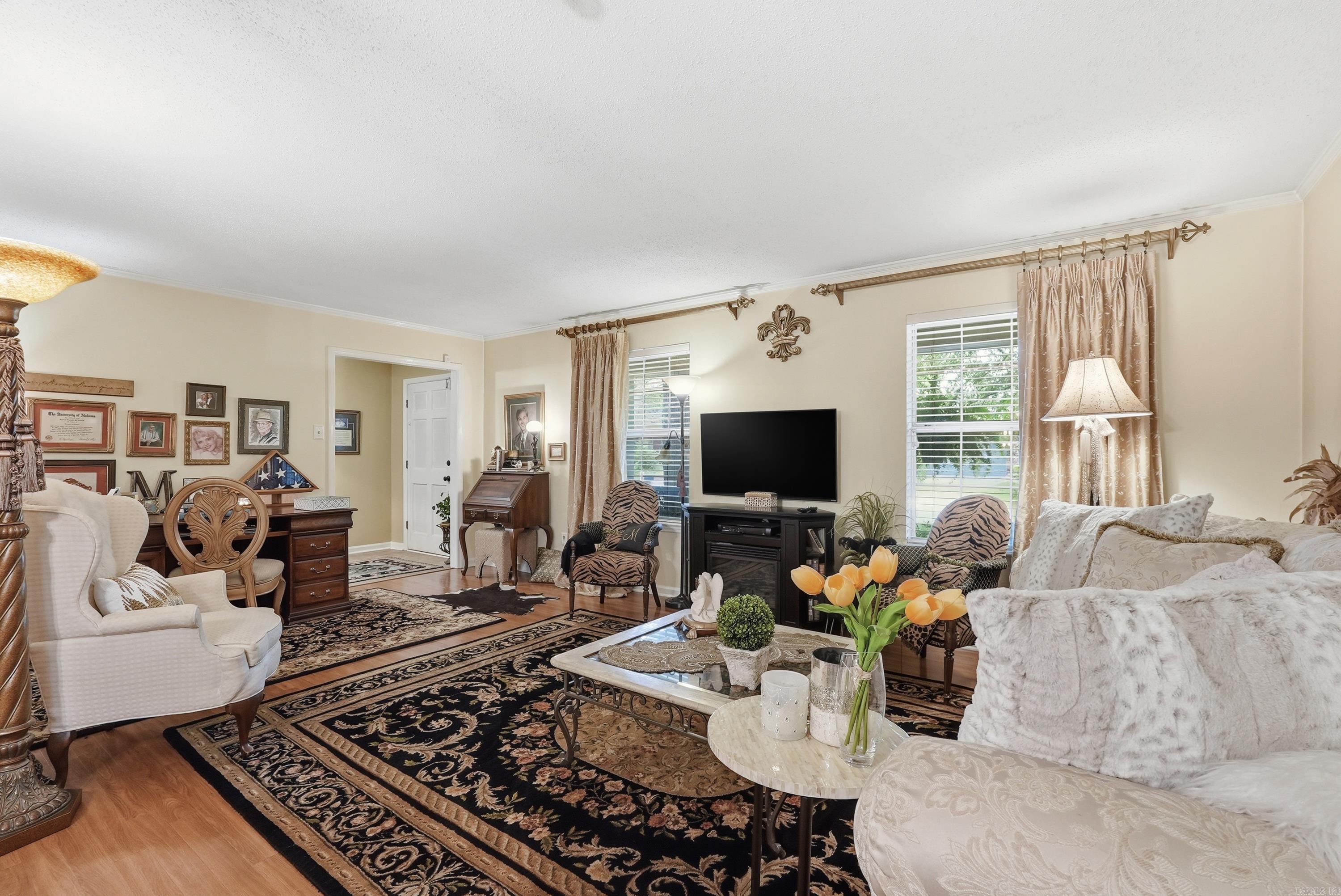 MARLOWE MANOR - Residential