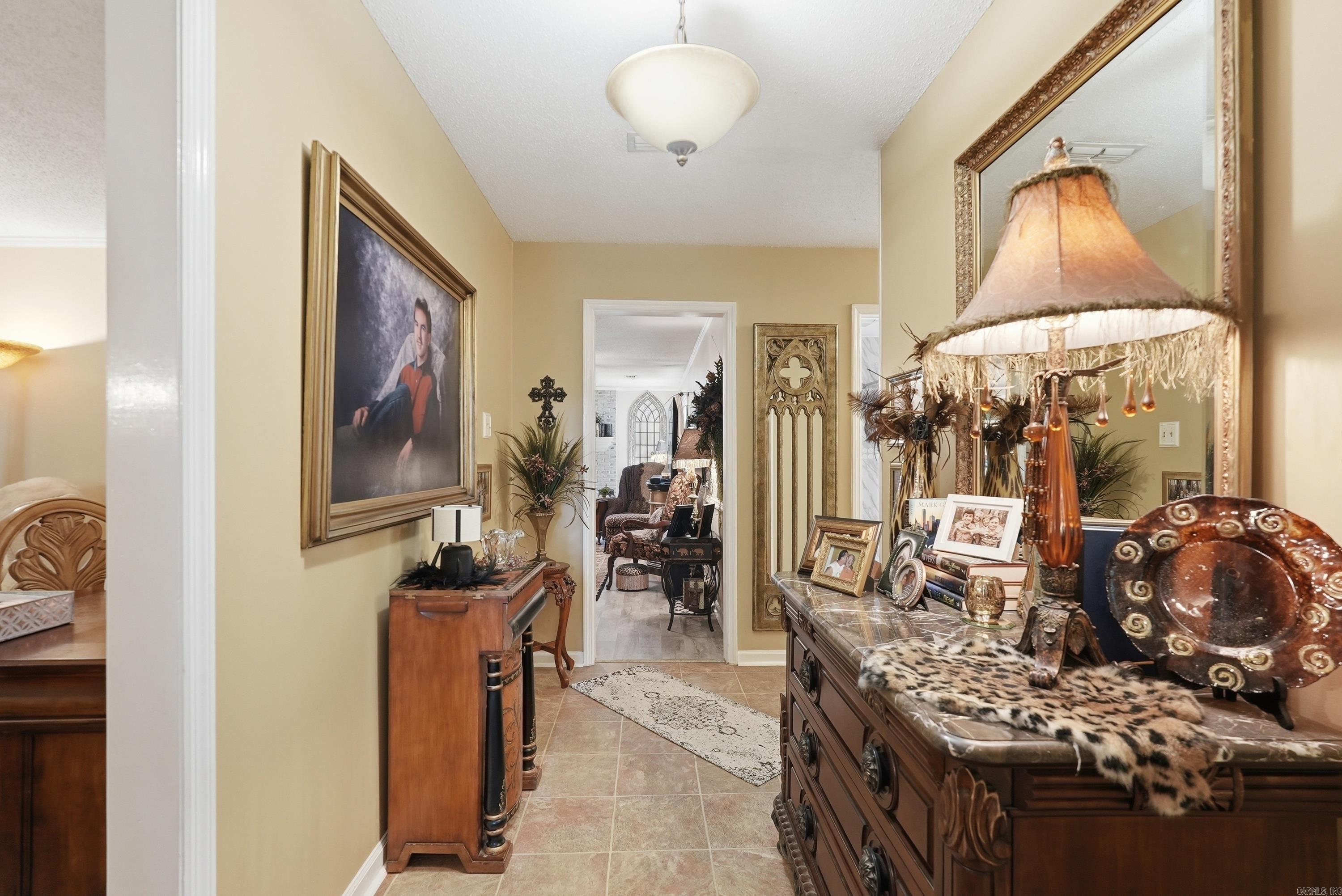 MARLOWE MANOR - Residential