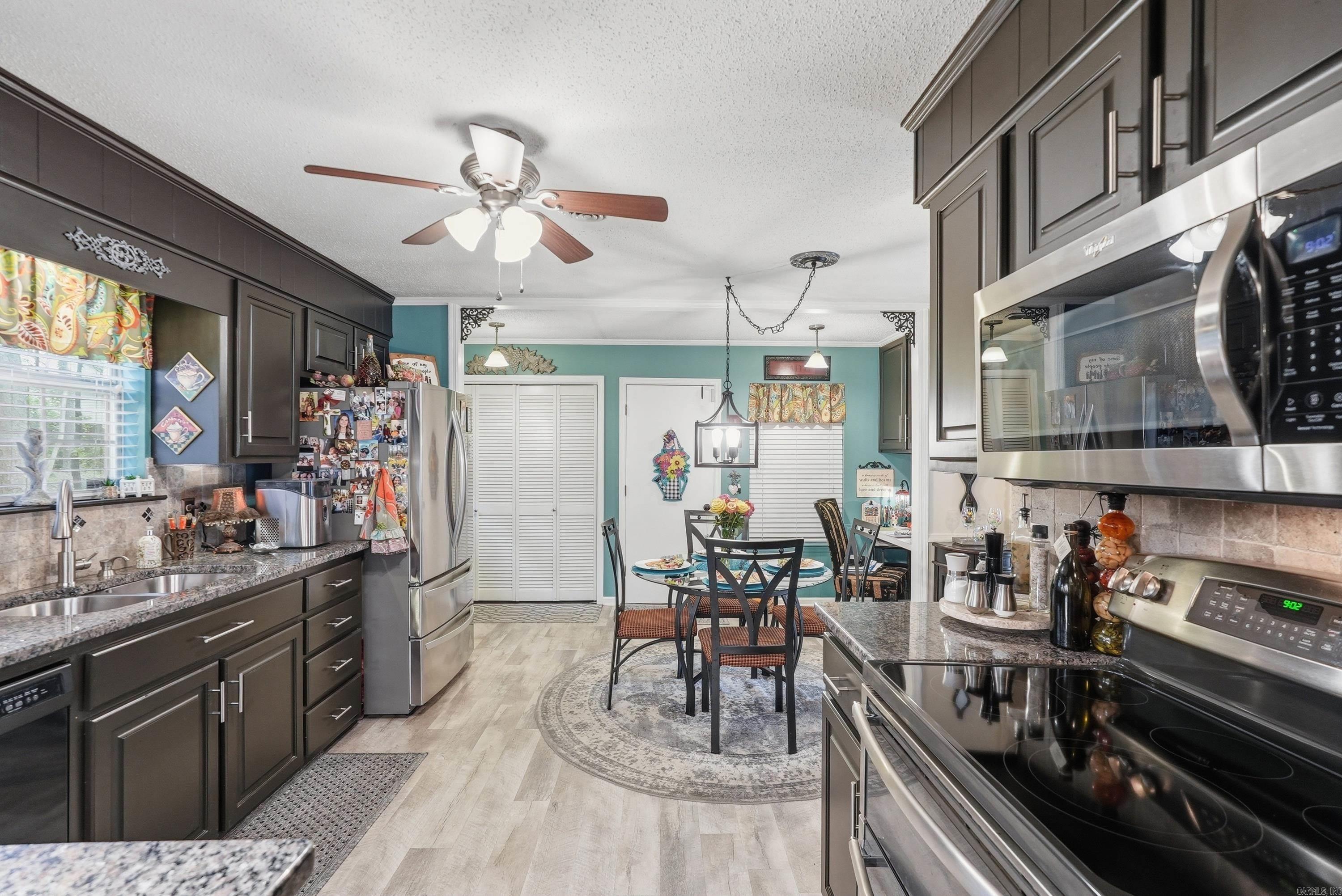 MARLOWE MANOR - Residential