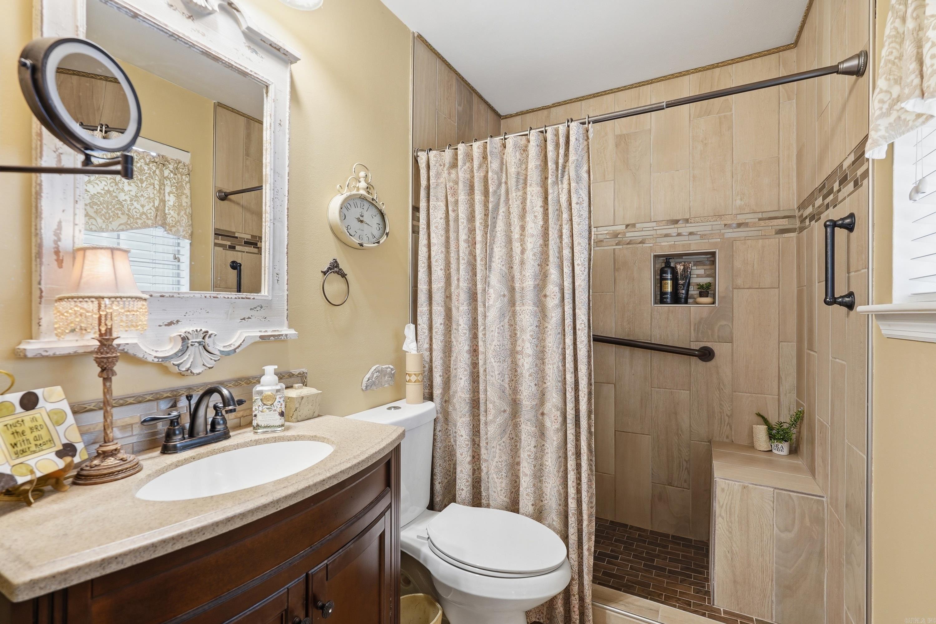 MARLOWE MANOR - Residential