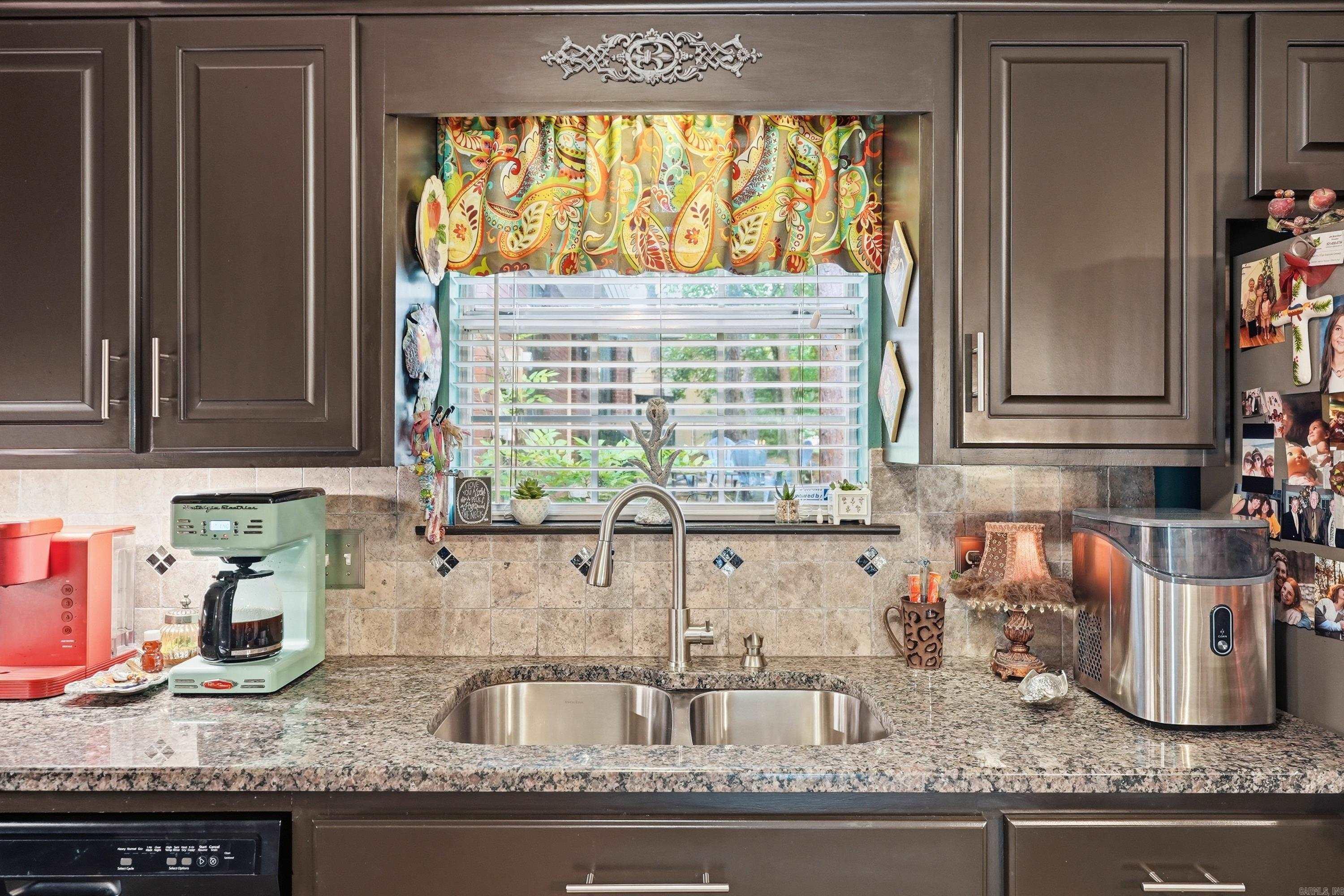 MARLOWE MANOR - Residential