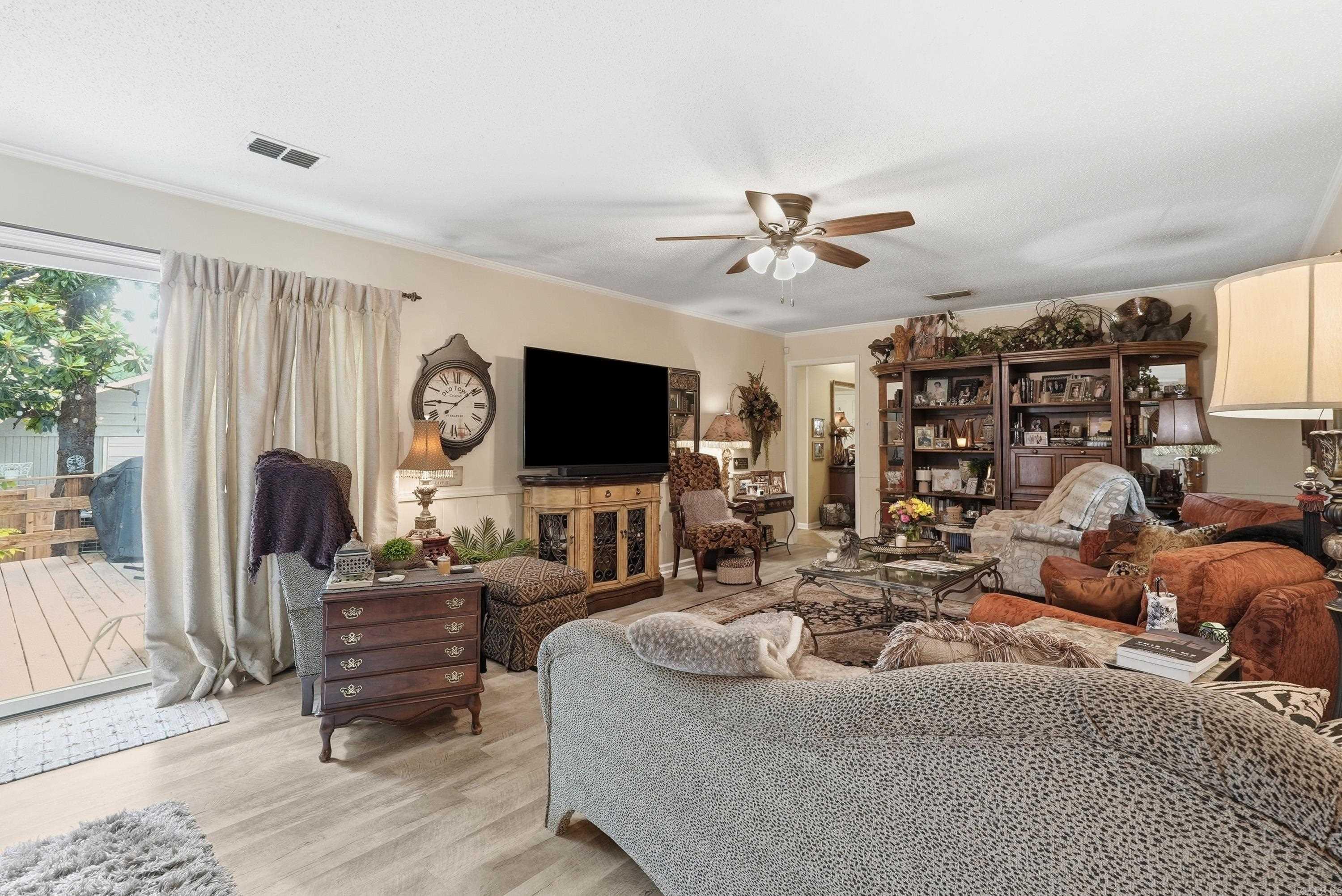 MARLOWE MANOR - Residential