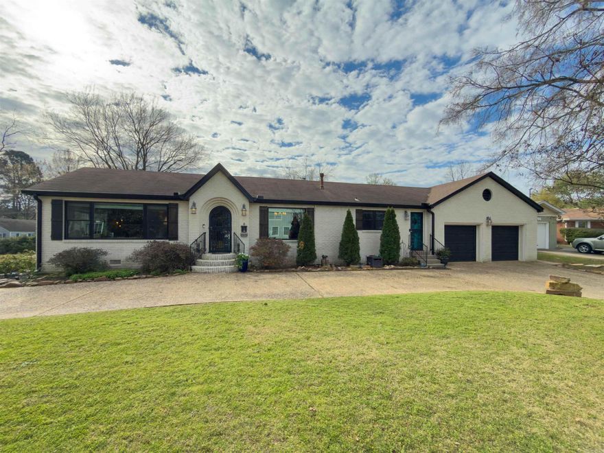 PARK HILL JEWEL! This home offers everything a family that loves to entertain needs.  The kitchen is a Chef's dream. Large Living Room, Dining Room, and Den with a coffee bar w/ a cooktop and fireplace. Four spacious bedrooms on one level.  All bathrooms updated.  The in-law suite is perfect for Mom, teens, an income suite, or an office. The spacious fenced back yard has a covered patio and air conditioned workshop.  Large concrete slab for the outdoor kitchen.  Must see this ONE.  OPEN HOUSE SUNDAY 2:00 to 4:00 April 12th