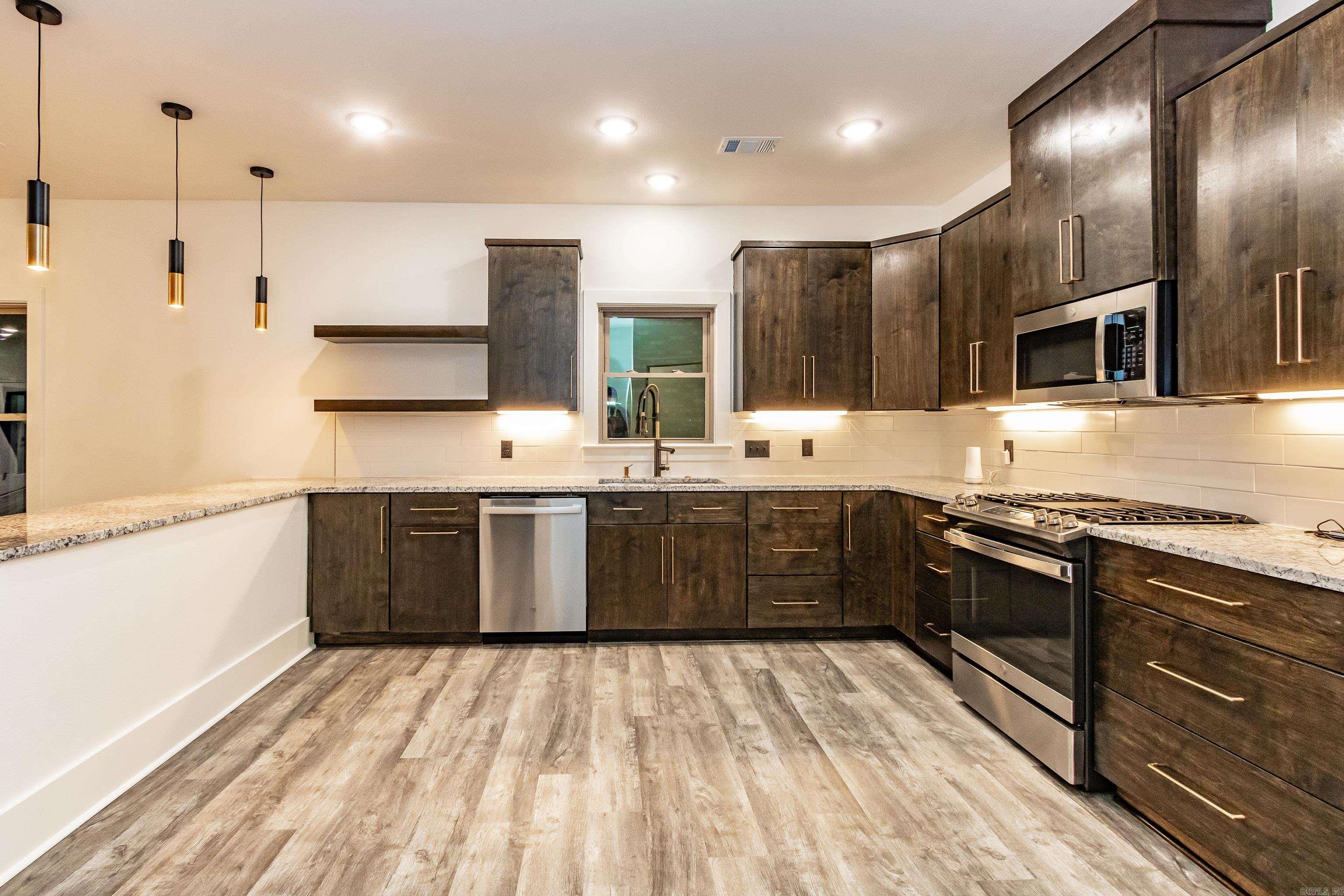 OTTER CREEK COMMUNITY - Residential