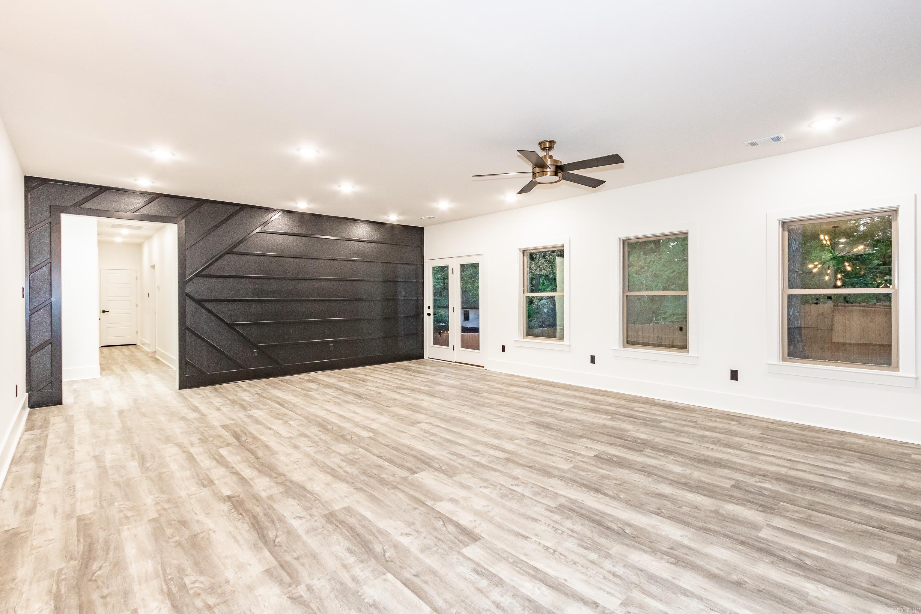 OTTER CREEK COMMUNITY - Residential