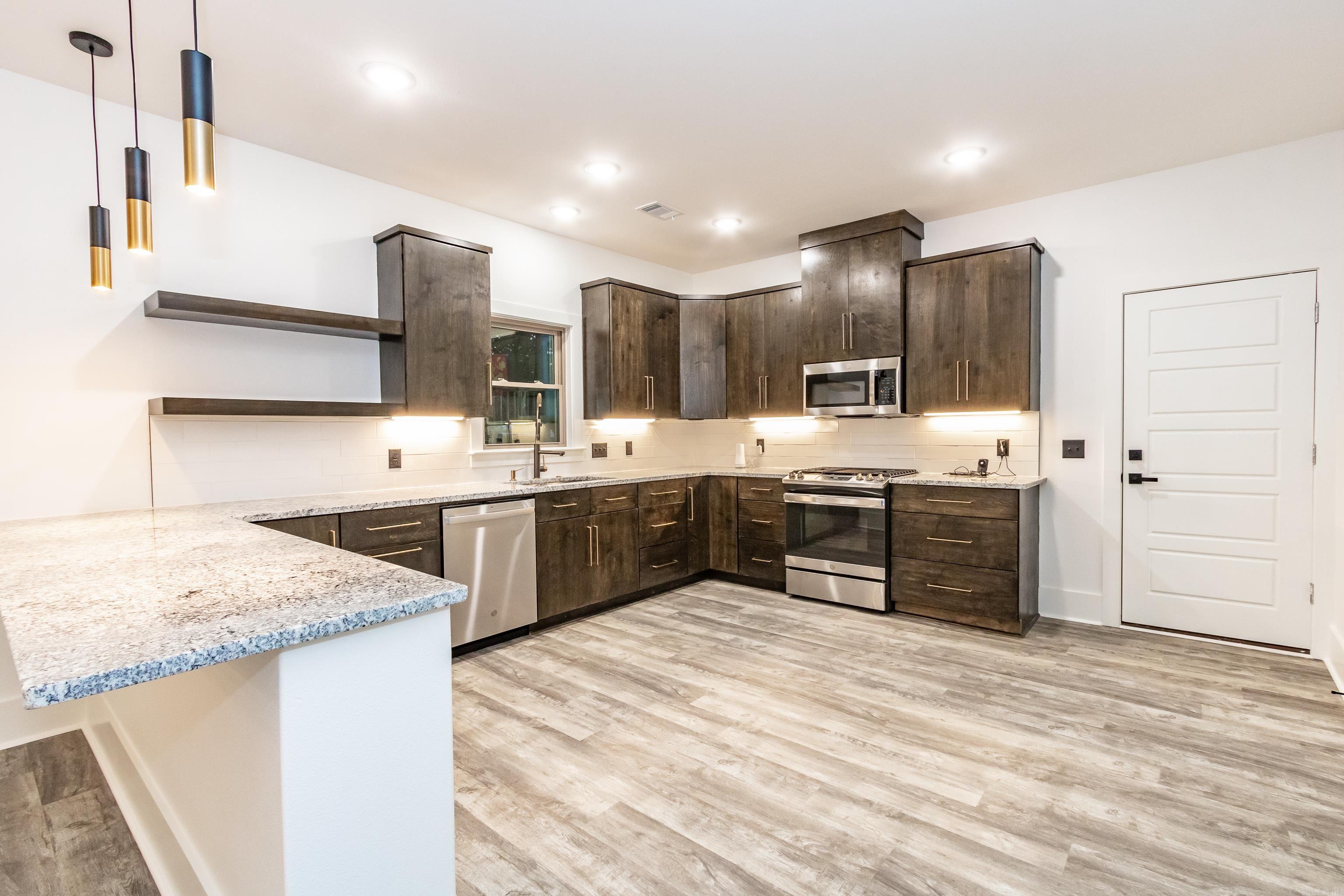 OTTER CREEK COMMUNITY - Residential