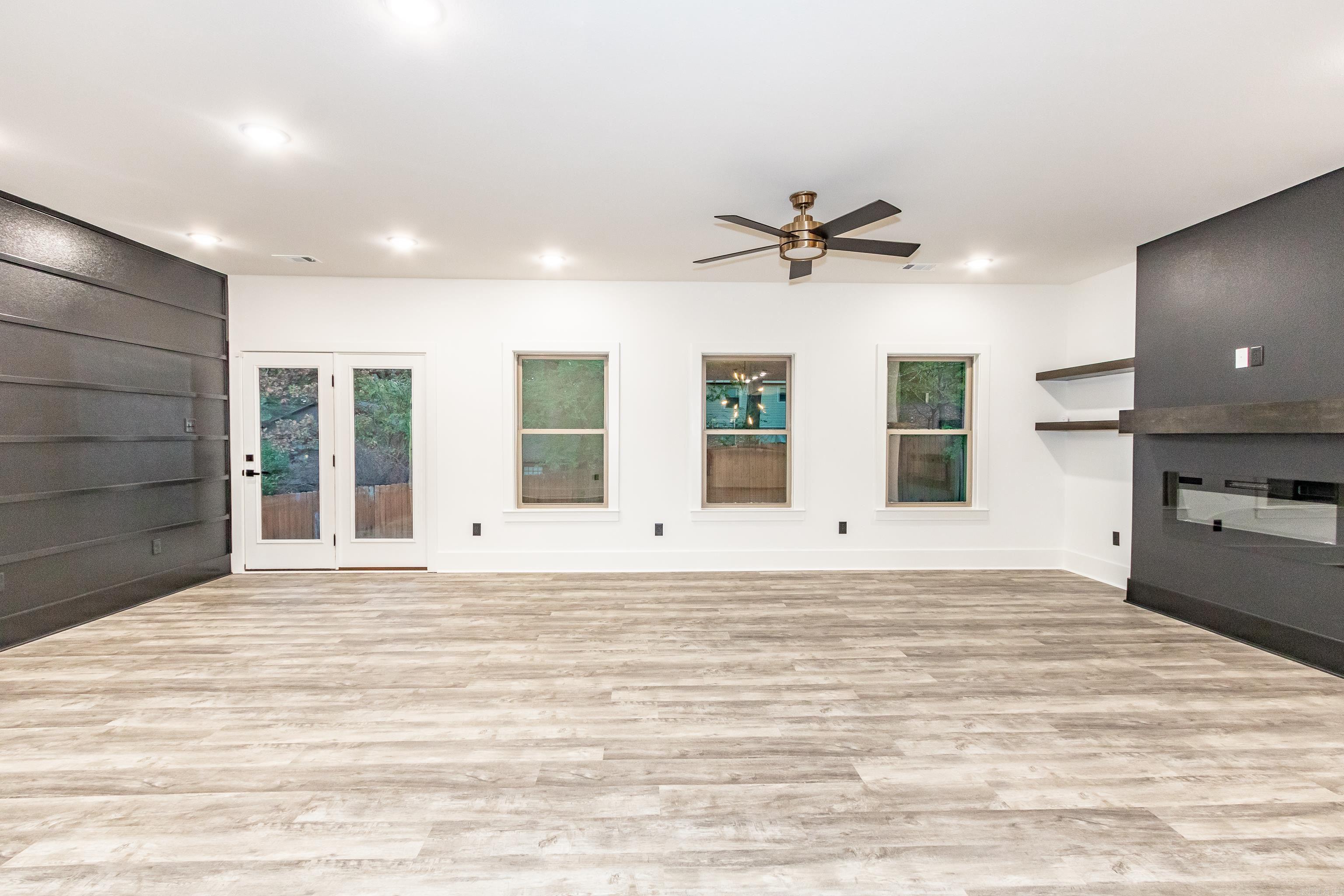 OTTER CREEK COMMUNITY - Residential