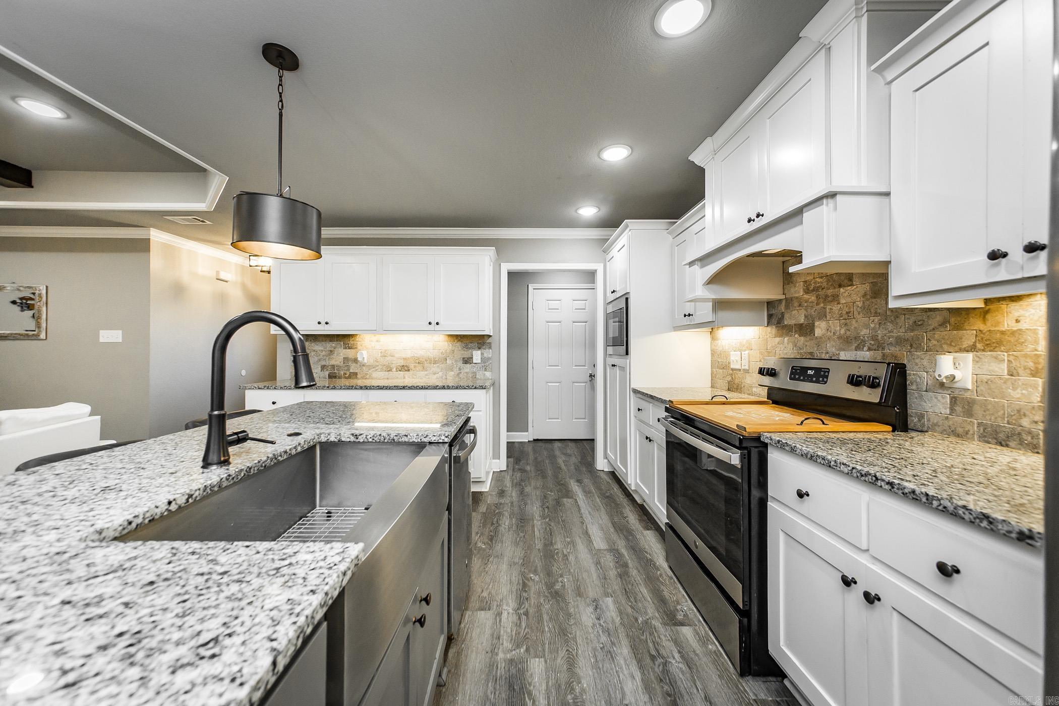 HERITAGE MEADOWS - Residential