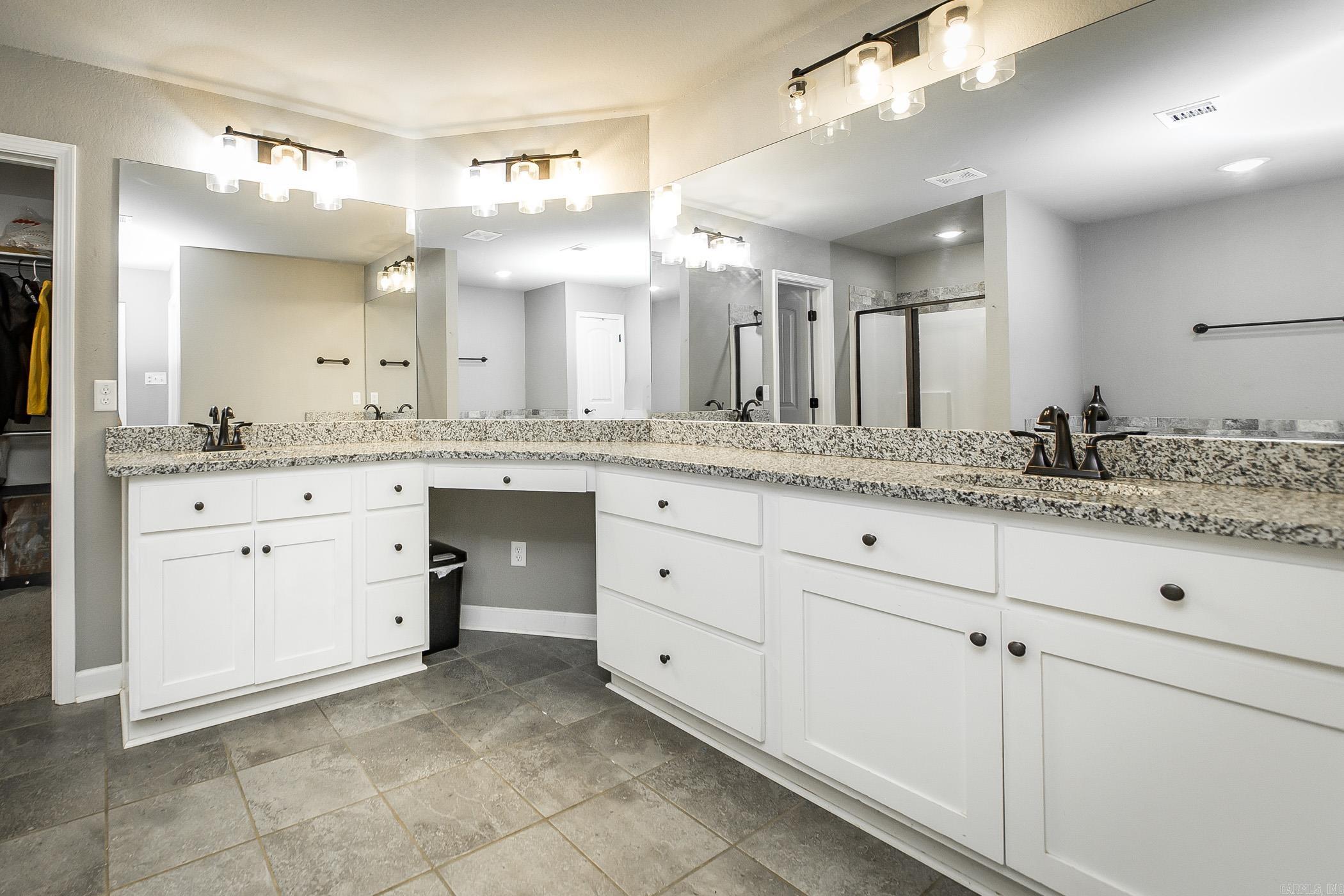 HERITAGE MEADOWS - Residential