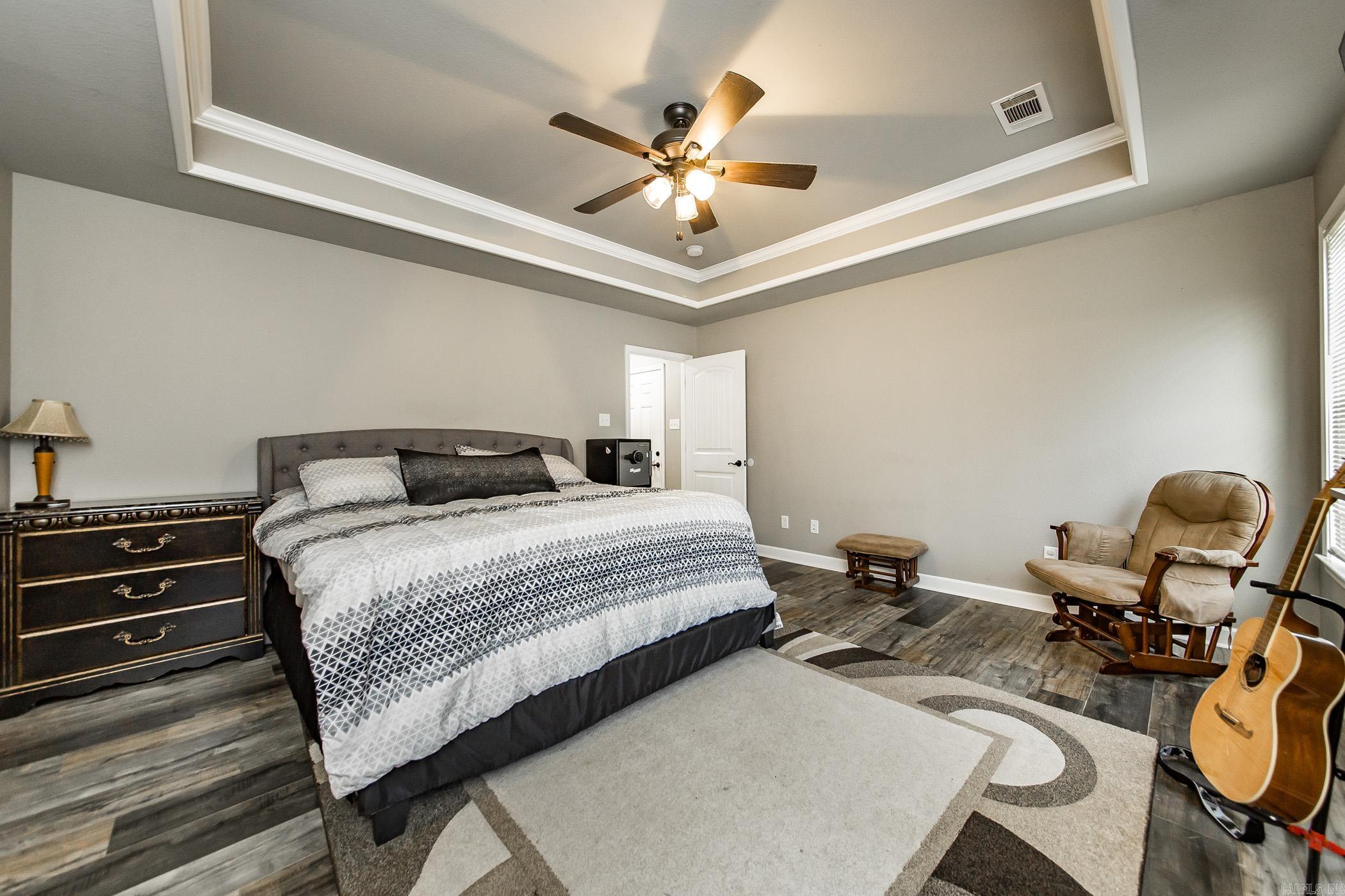 HERITAGE MEADOWS - Residential