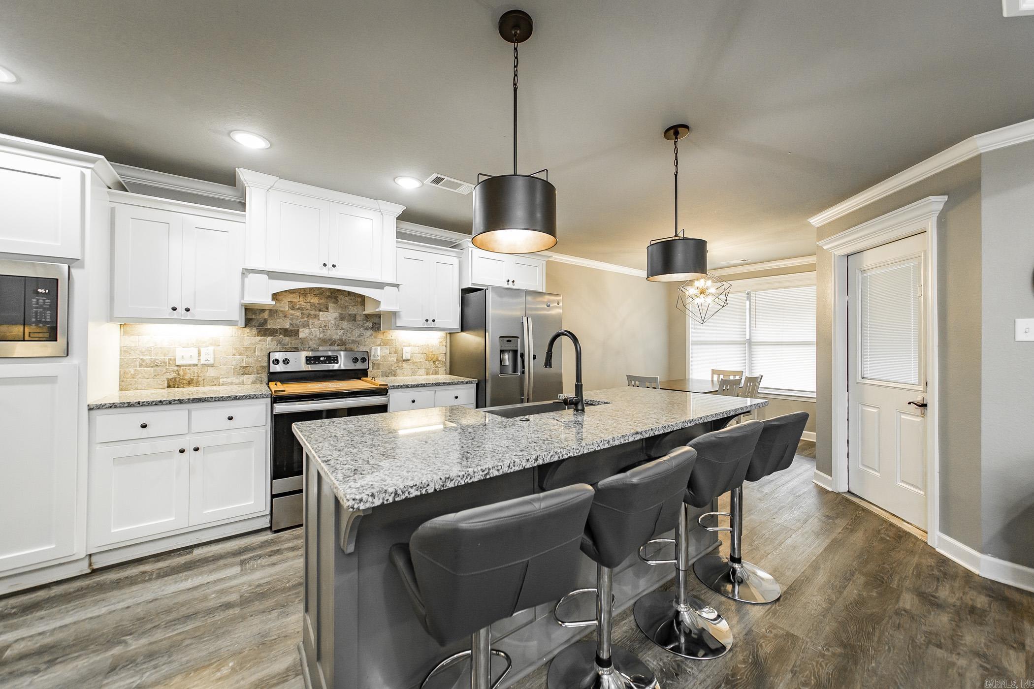 HERITAGE MEADOWS - Residential