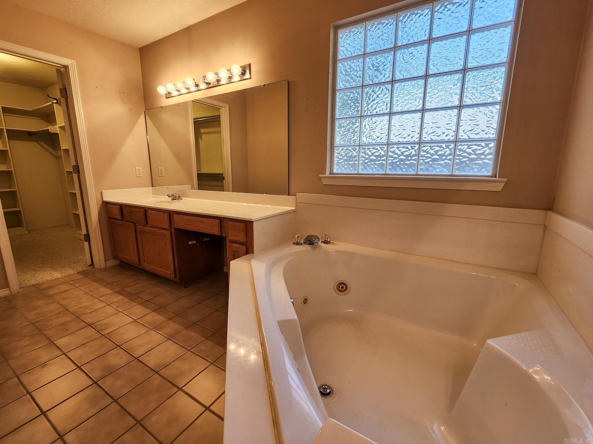 SHEFFIELD COVE - Residential