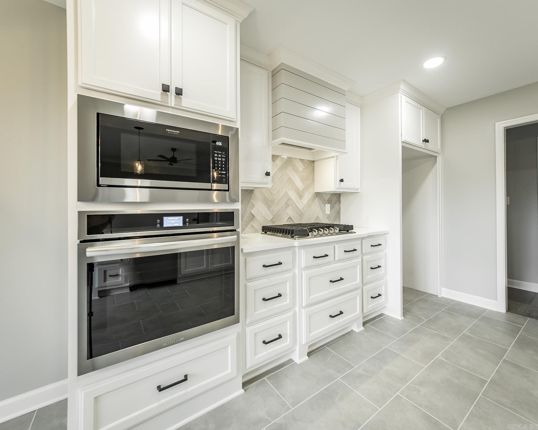 JAXON TERRACE - Residential