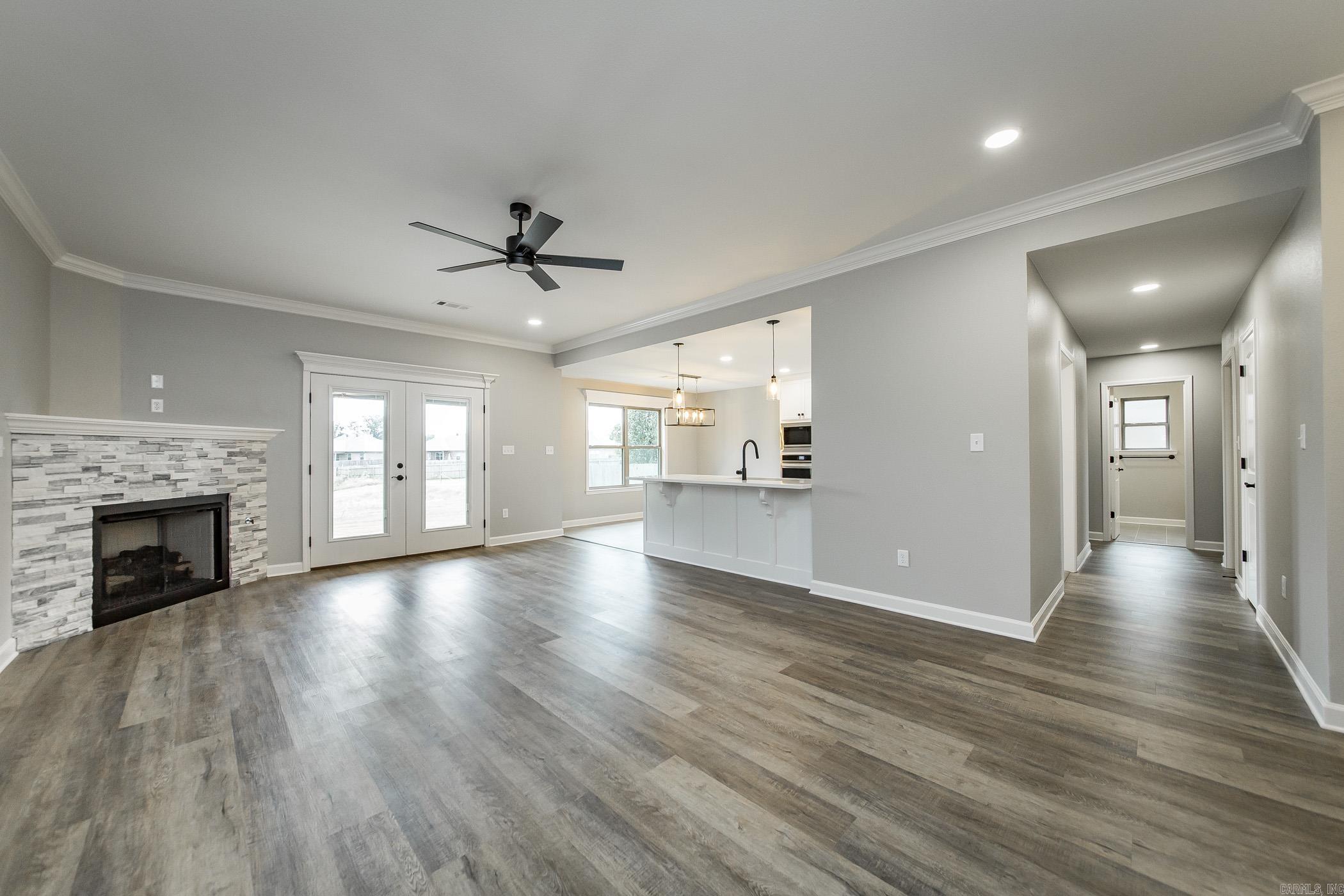 JAXON TERRACE - Residential