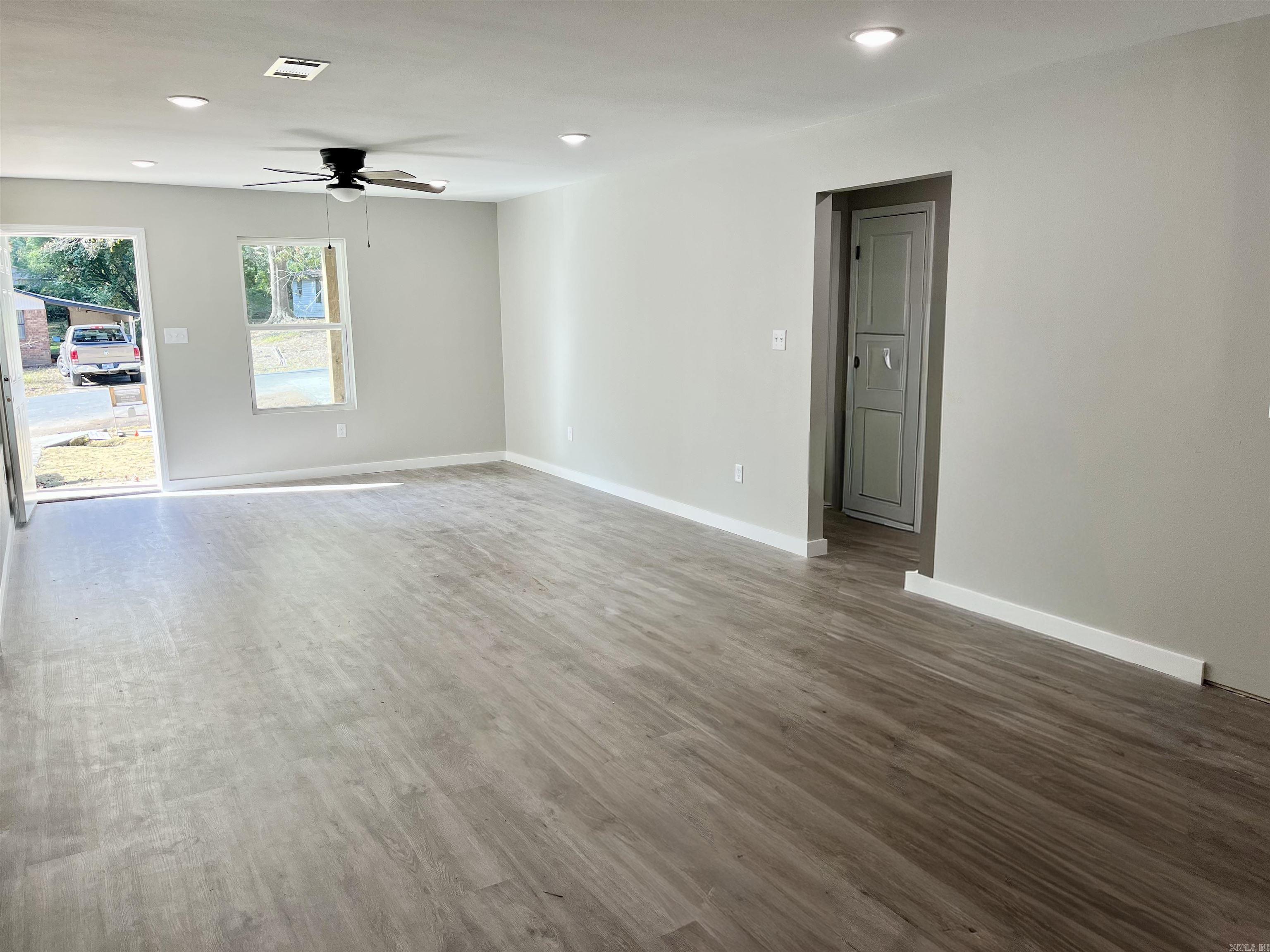 COLLEGE HILL ADDN - Residential