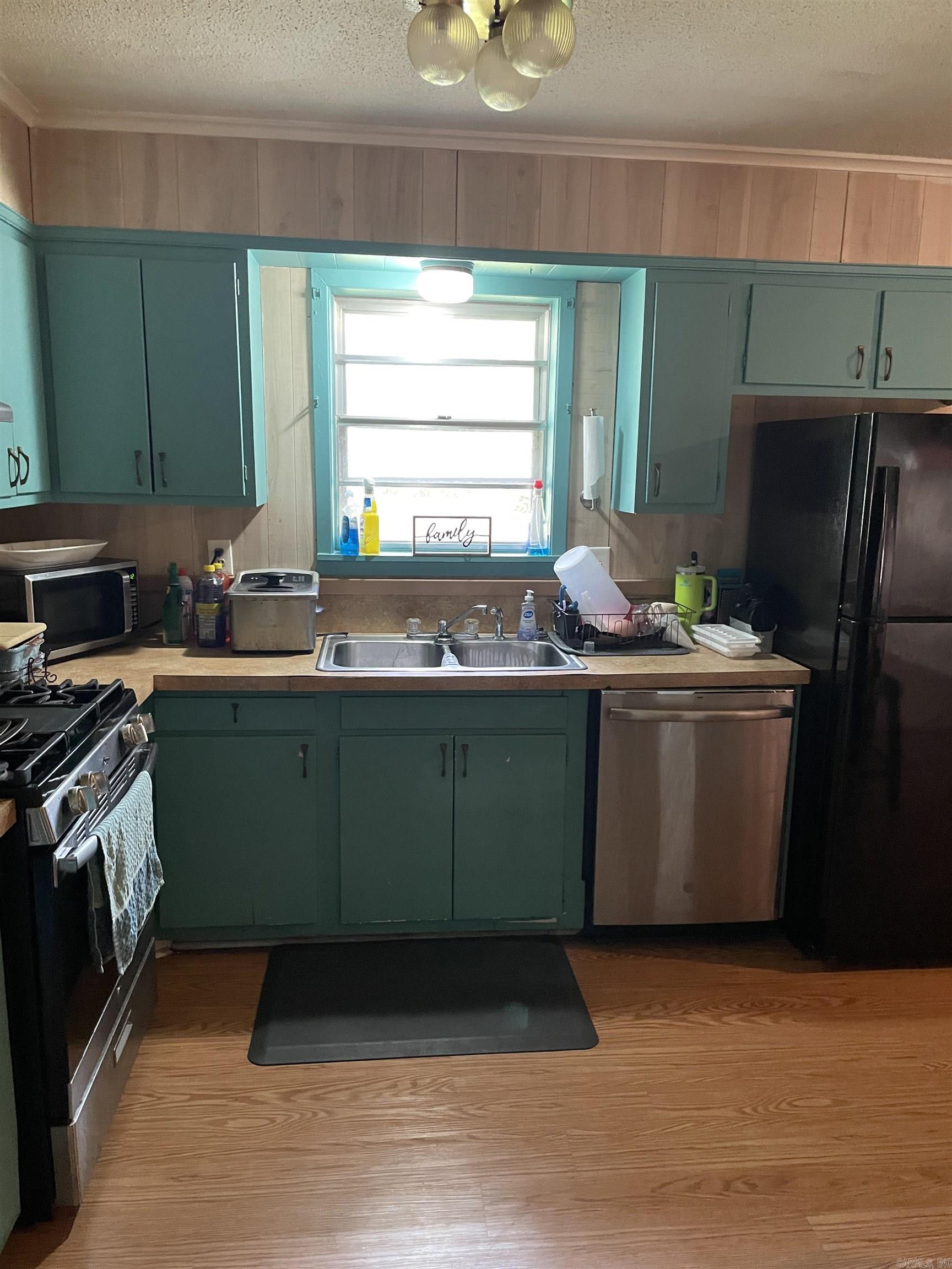 OAKHURST F - Residential