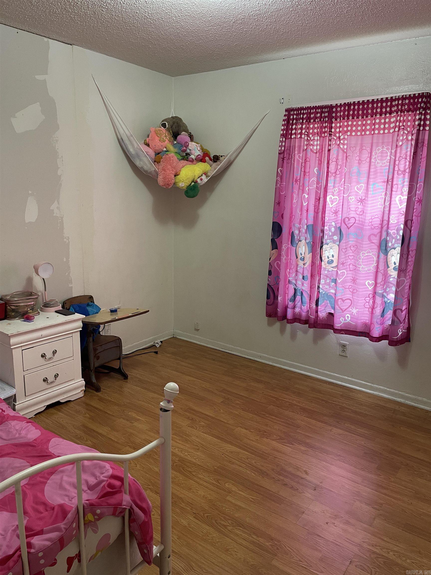 OAKHURST F - Residential