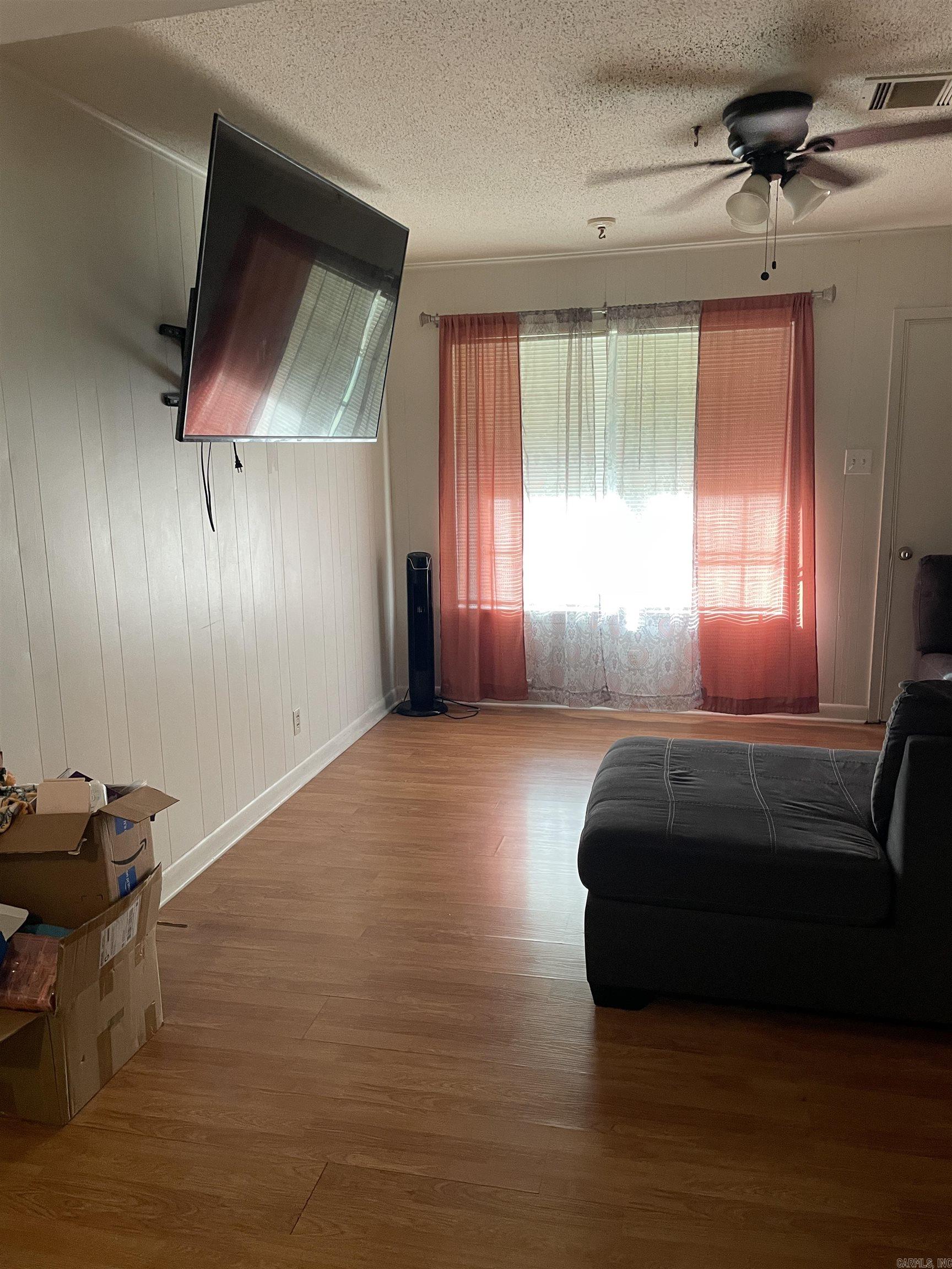 OAKHURST F - Residential