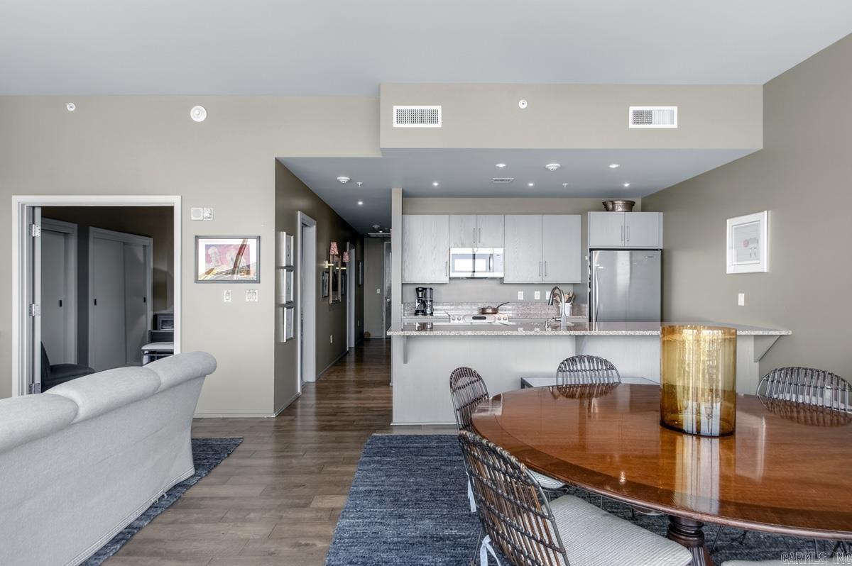 300 THIRD HPR - Residential