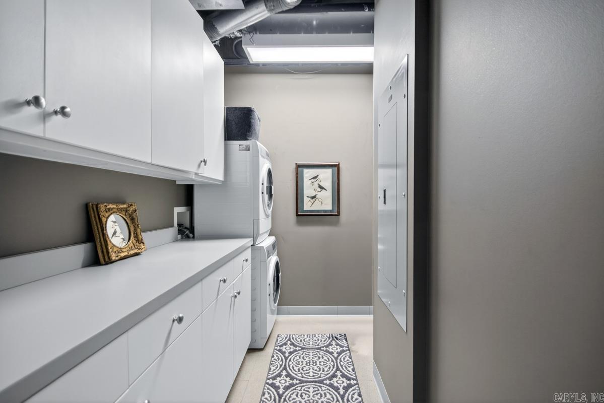 300 THIRD HPR - Residential