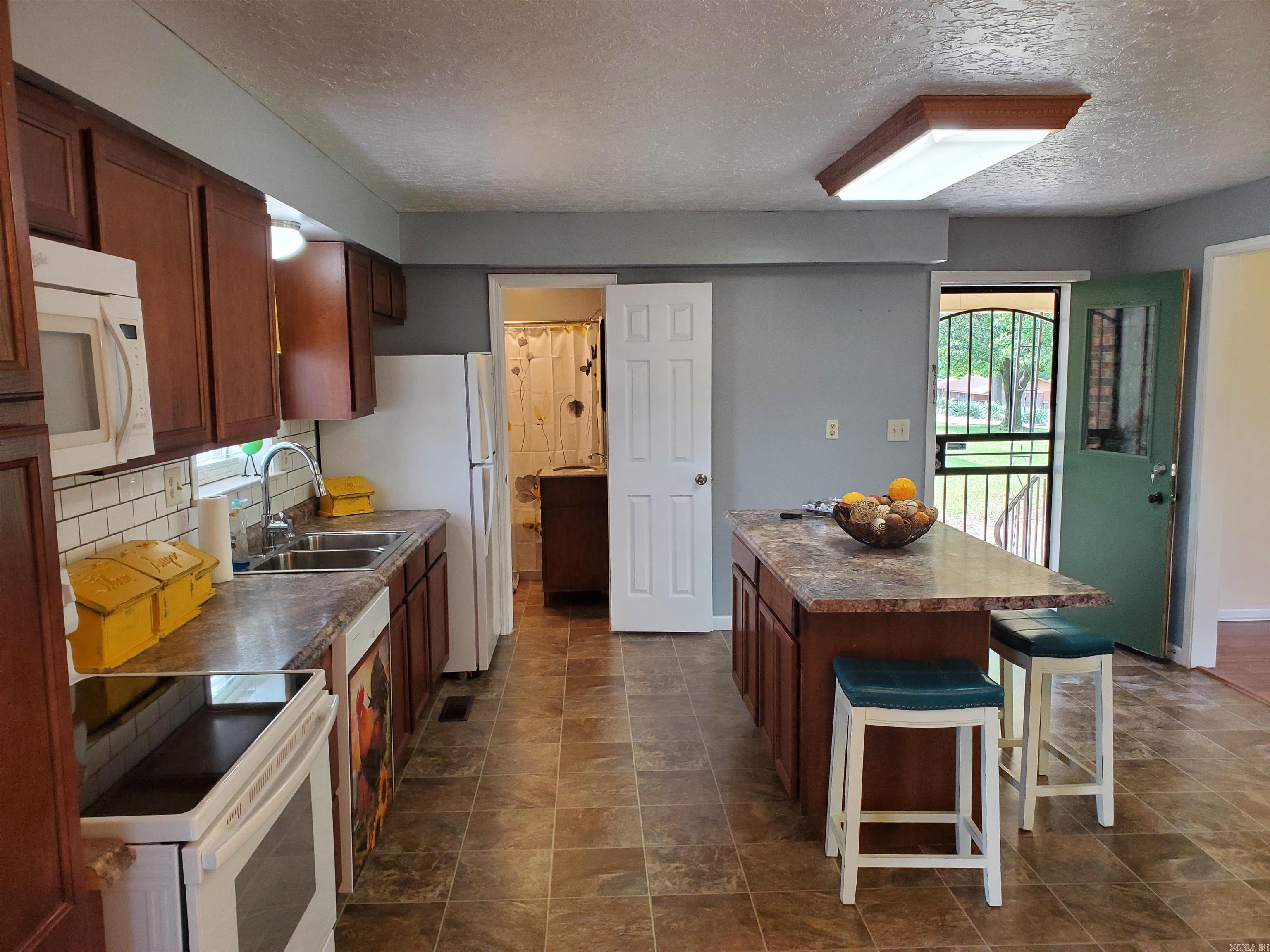 SHADY ACRES SUB - Residential