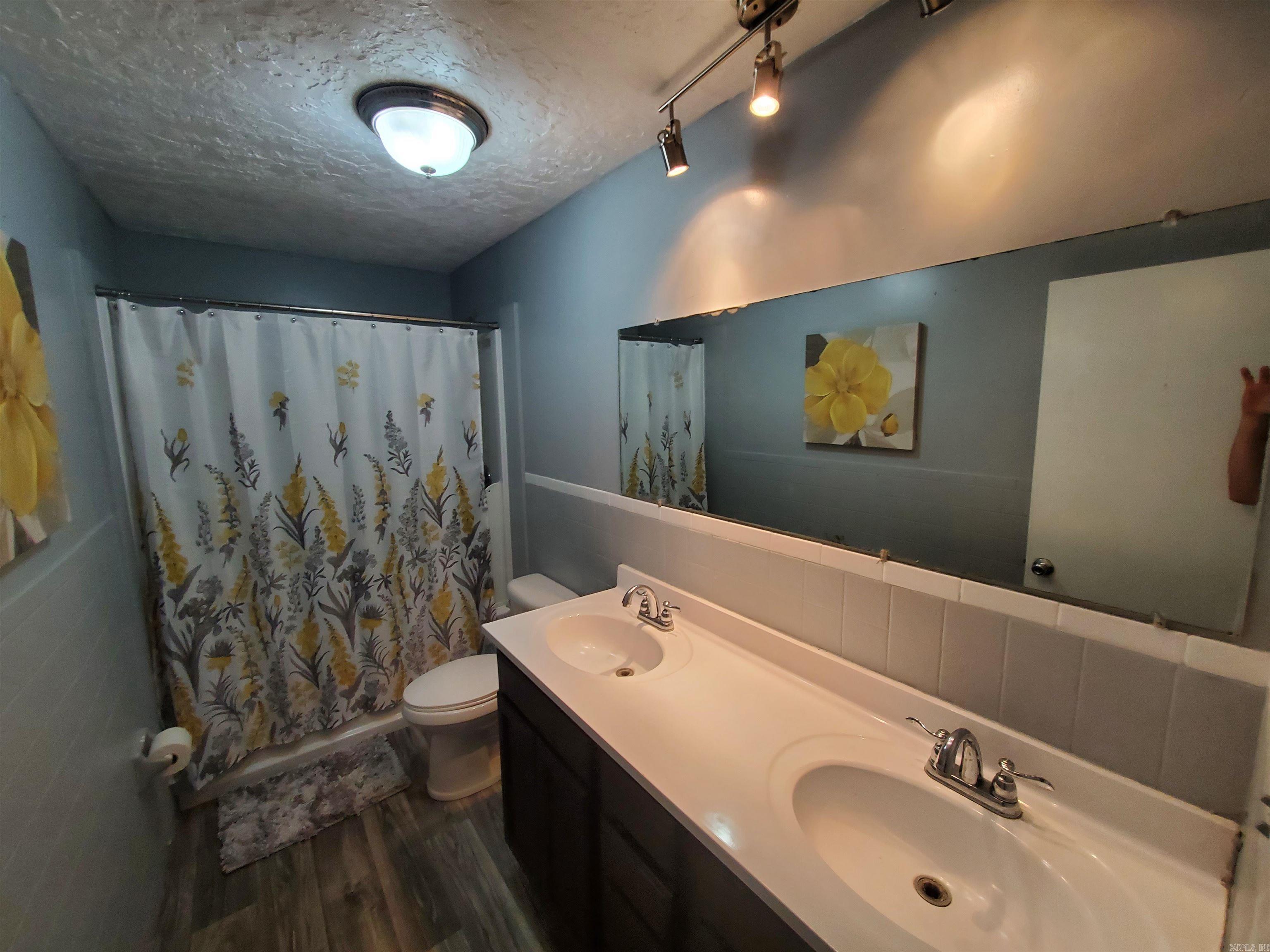 SHADY ACRES SUB - Residential