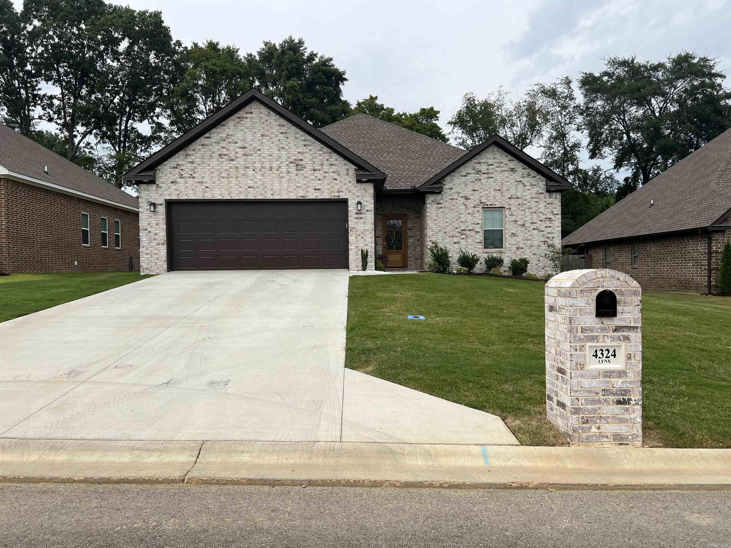 View Jonesboro, AR 72405 house