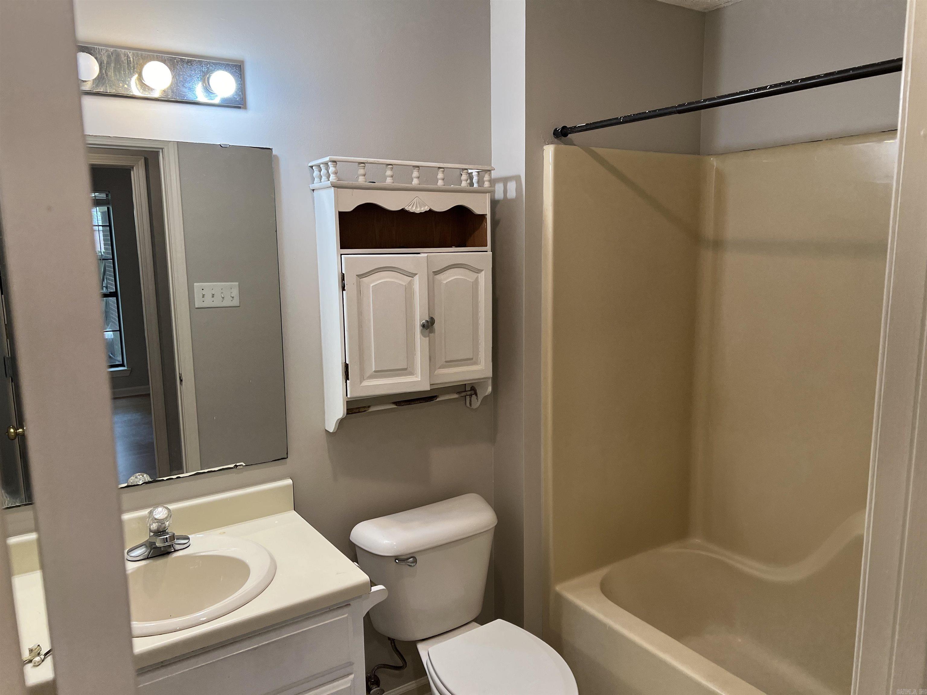 Rain Tree - Residential Lease