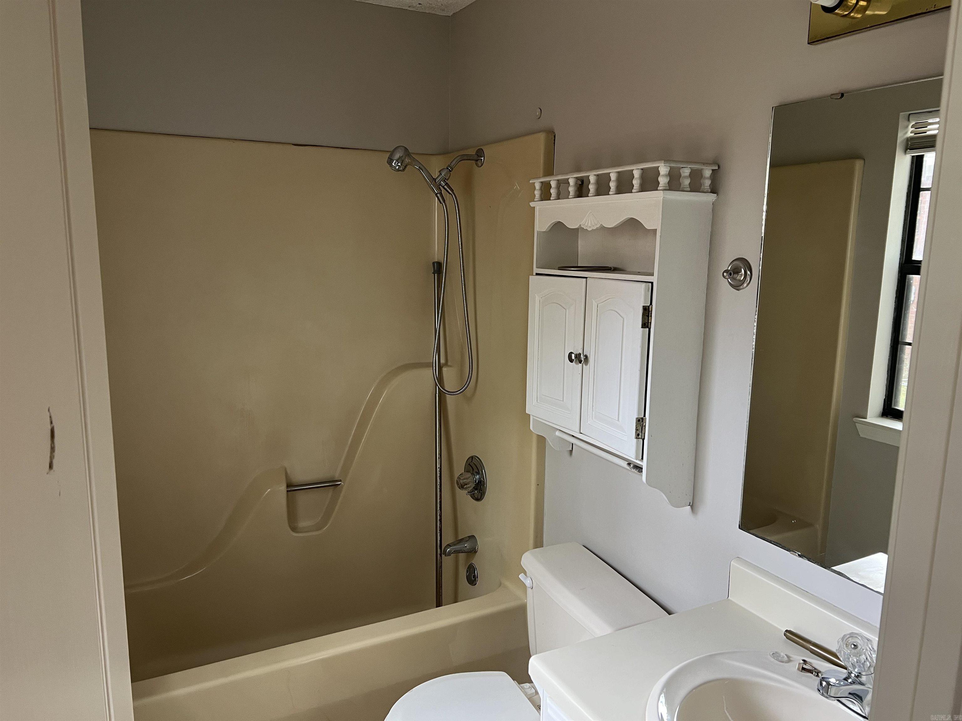 Rain Tree - Residential Lease