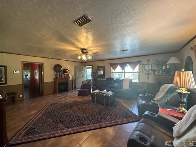 Pine Crest - Residential