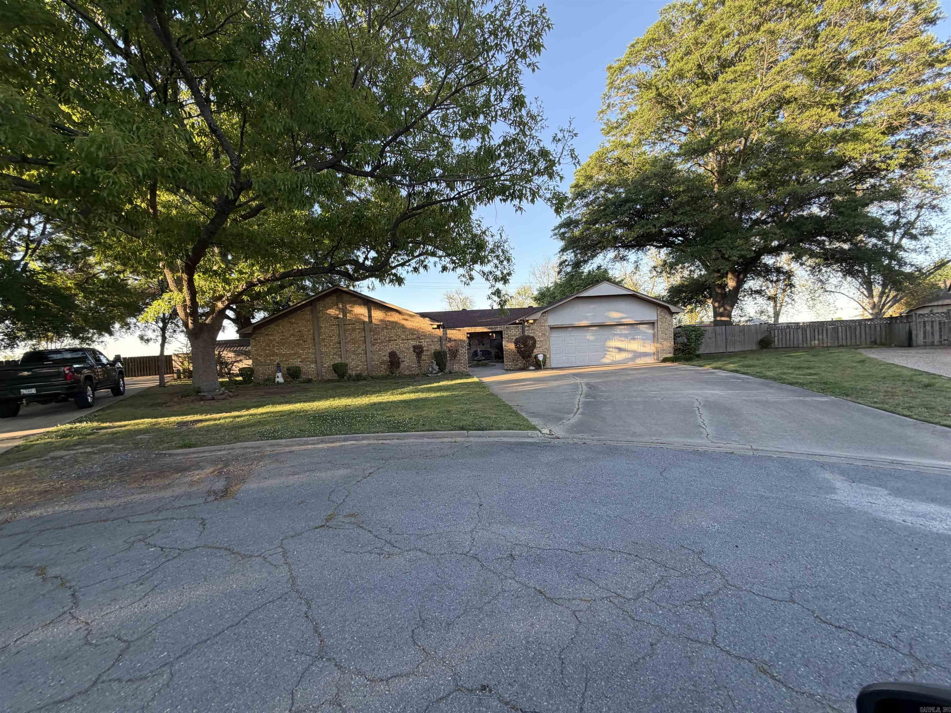 Pine Crest - Residential