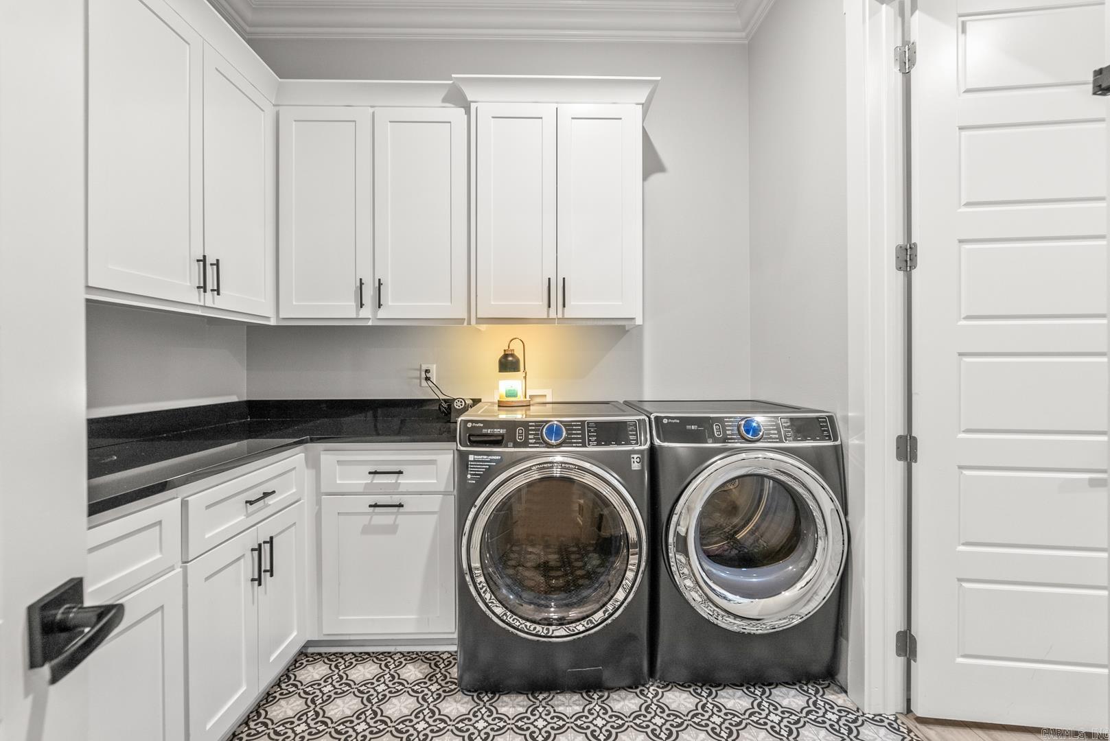 CHENAL VALLEY "FALSTONE COURT" - Residential