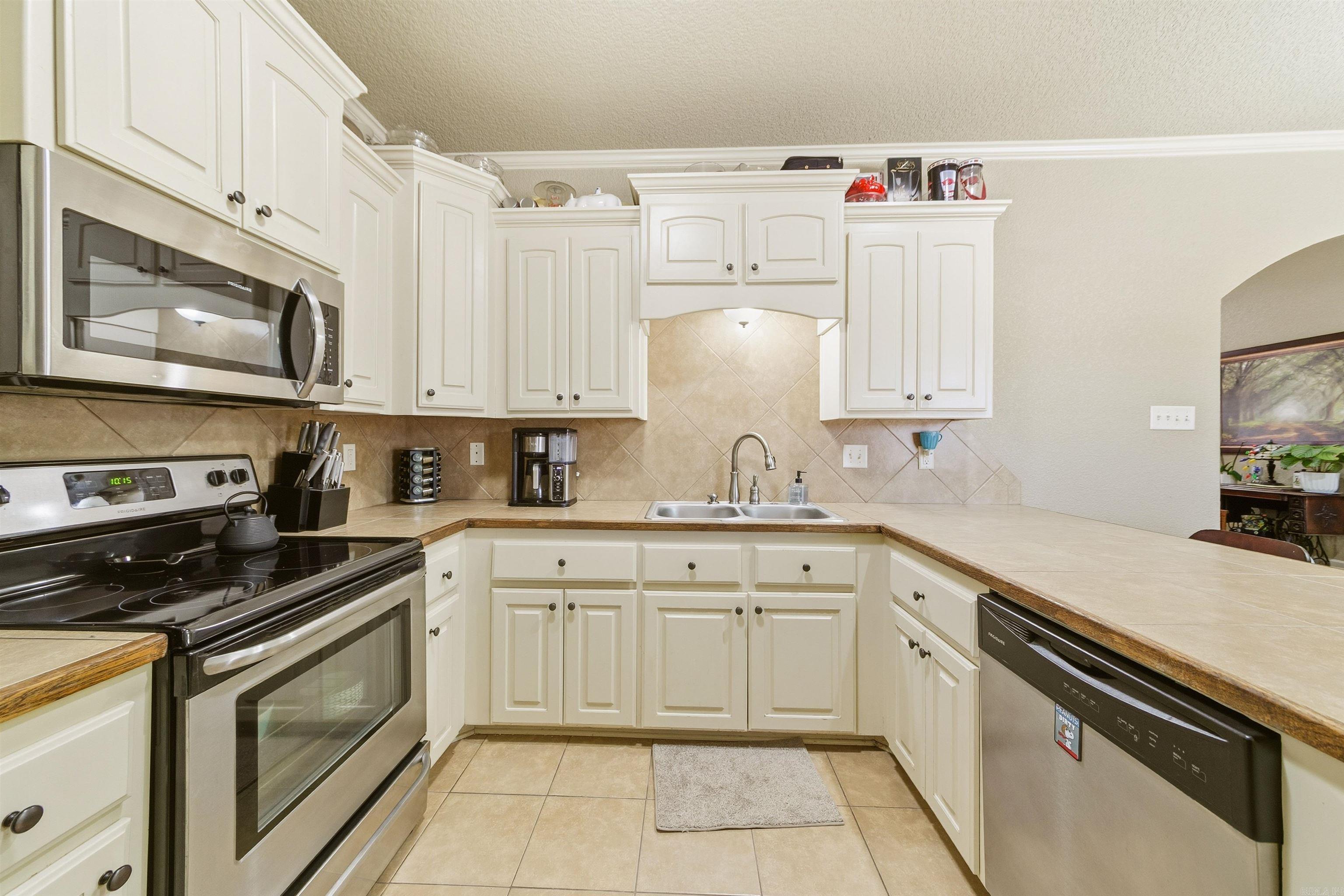 BRYSON ESTATES - Residential