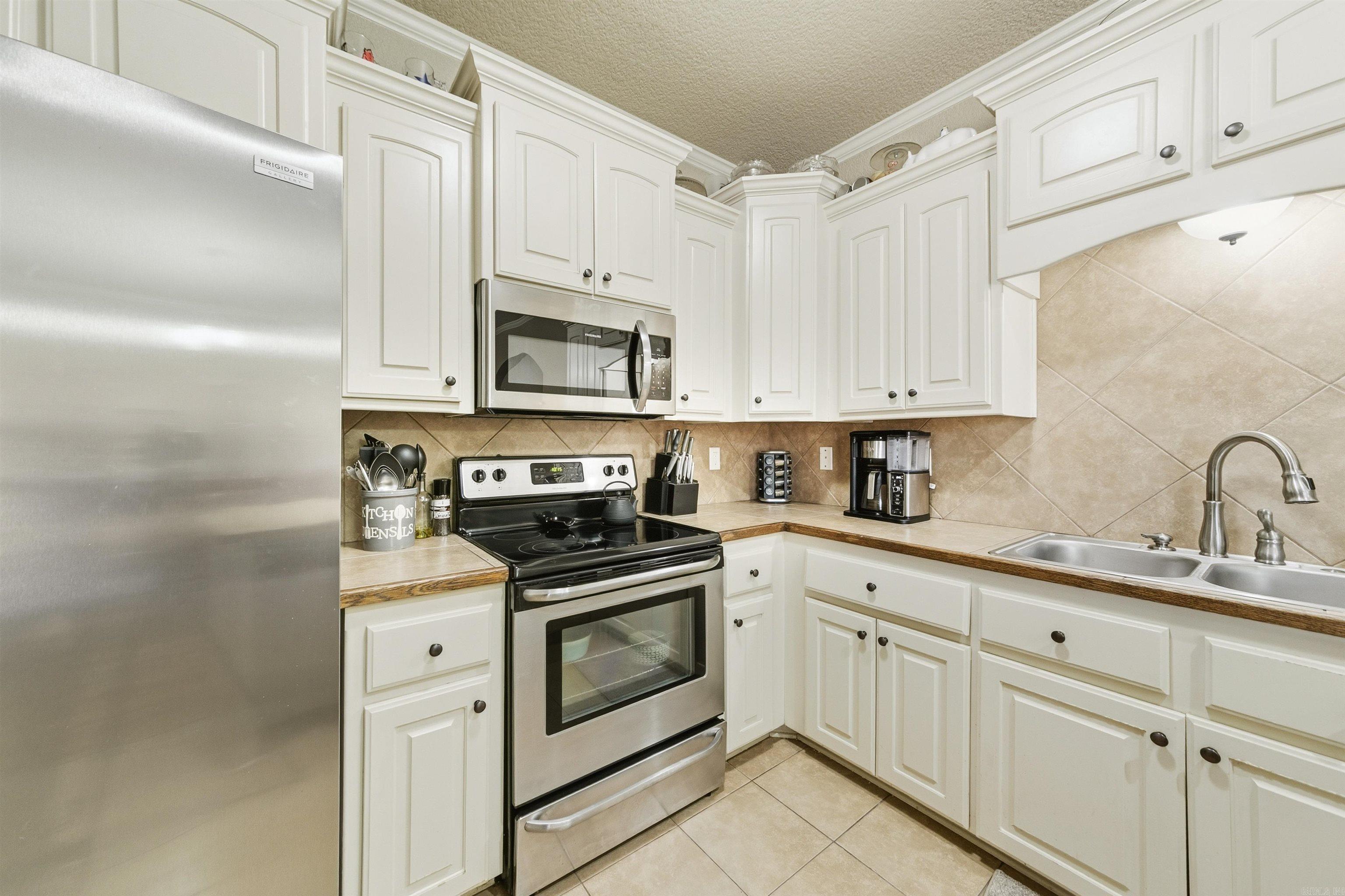 BRYSON ESTATES - Residential