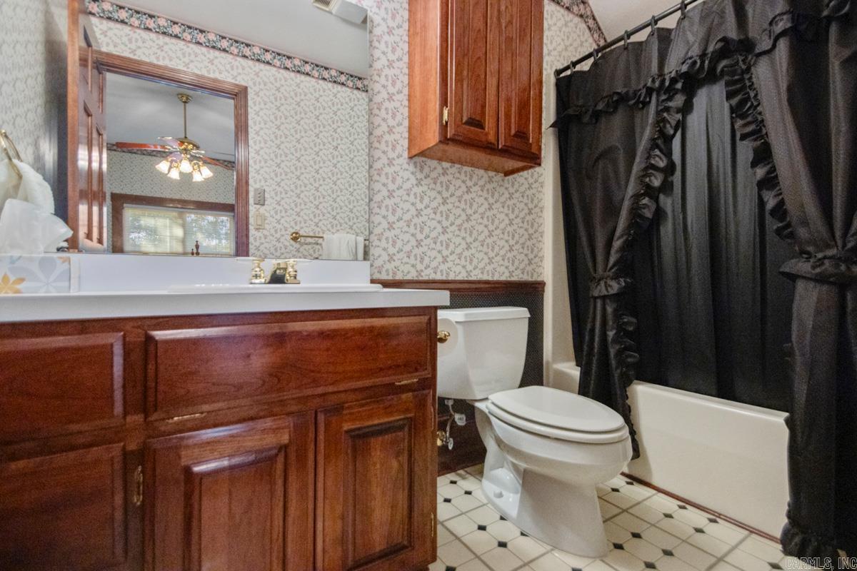 GAYLON HENRY ADDN - Residential