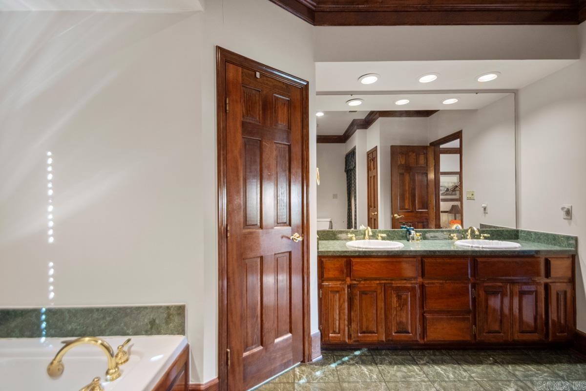 GAYLON HENRY ADDN - Residential