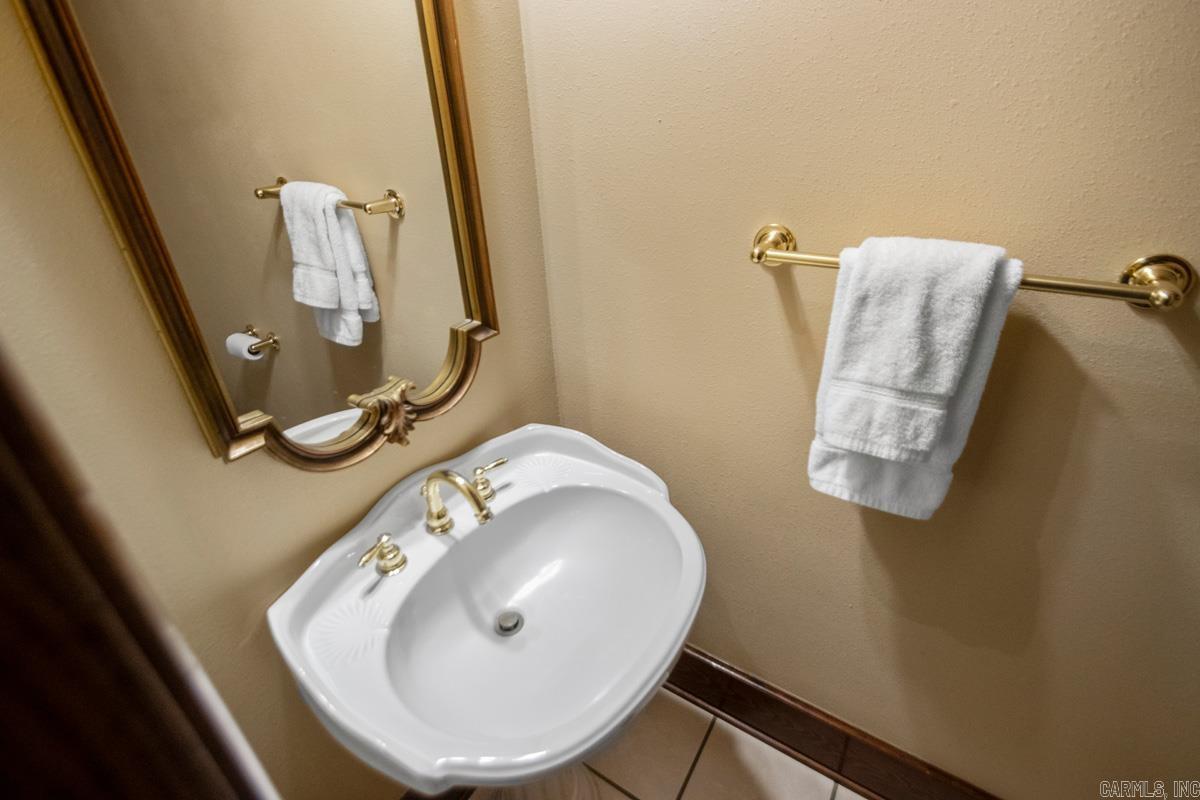 GAYLON HENRY ADDN - Residential