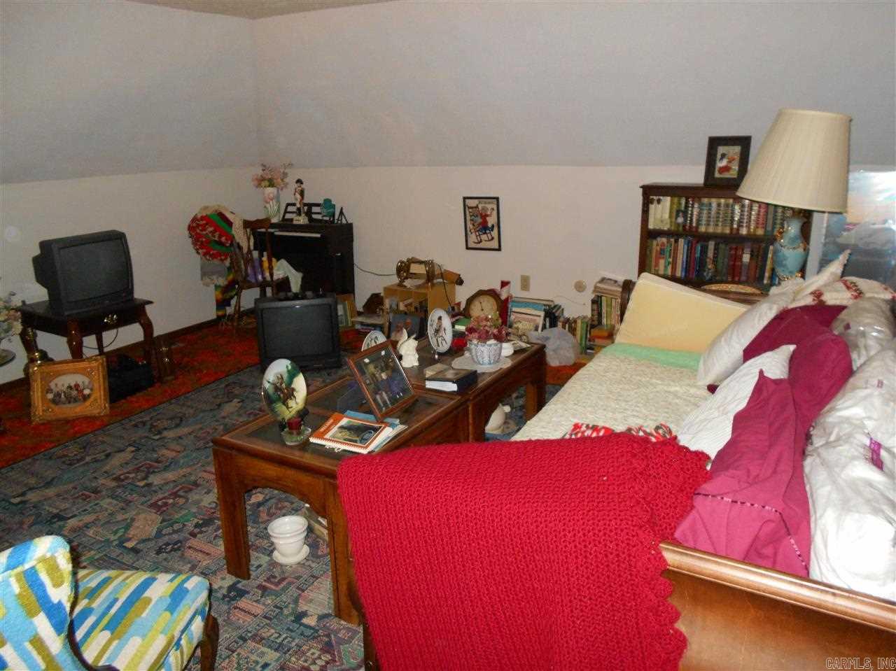 INDIAN HILLS - Residential