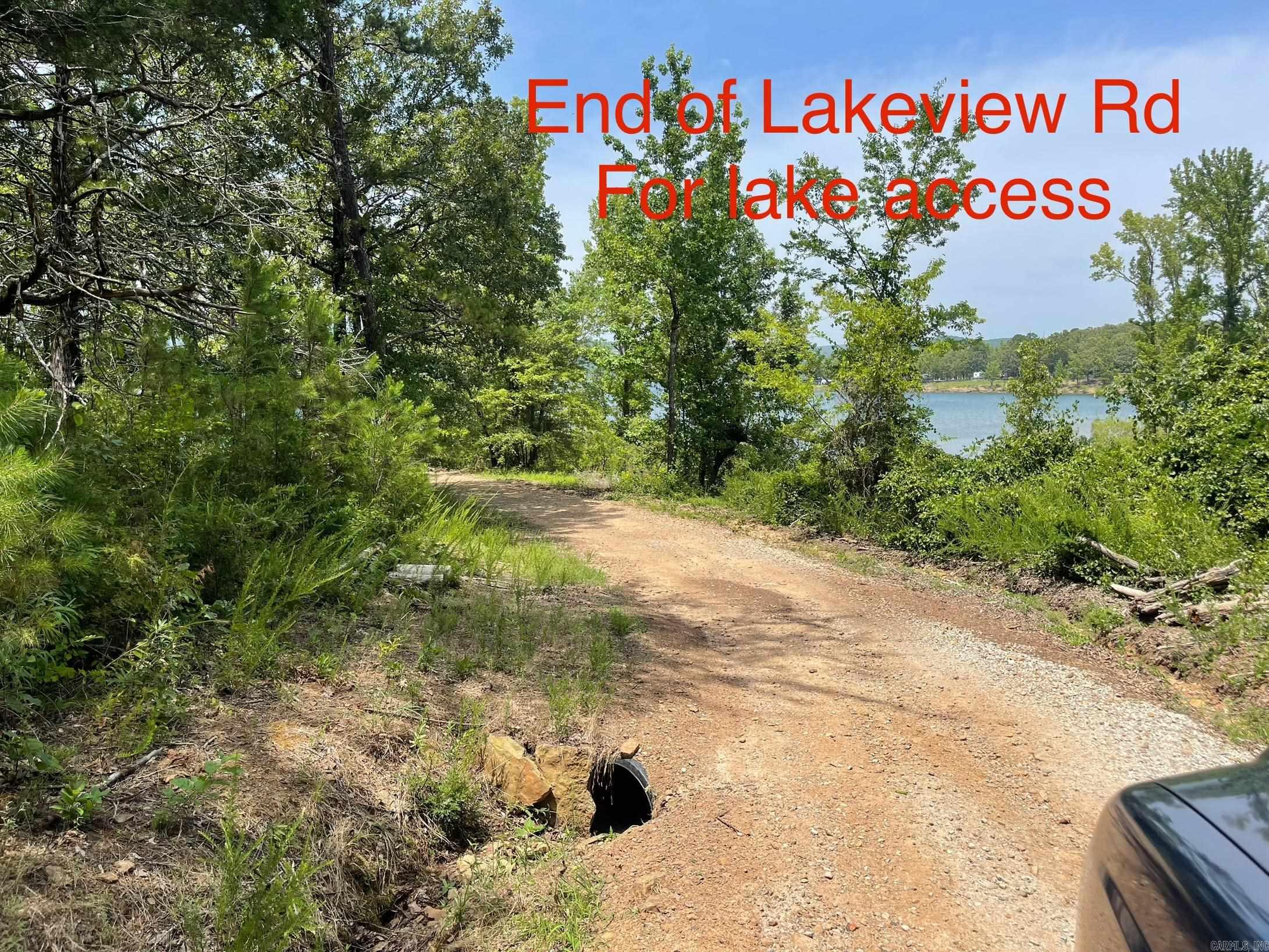 Pine Oaks Villa - Residential