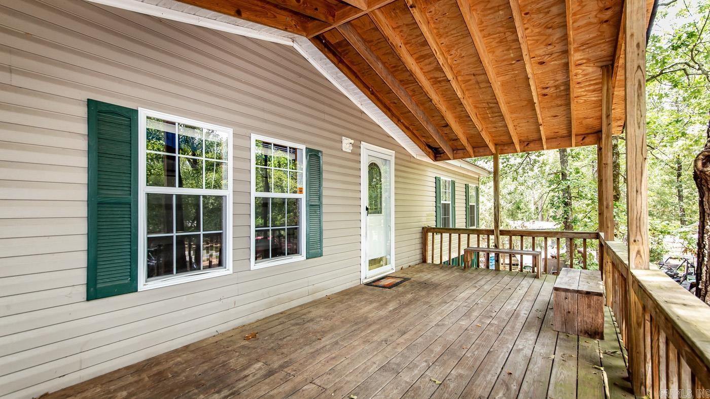 Pine Oaks Villa - Residential