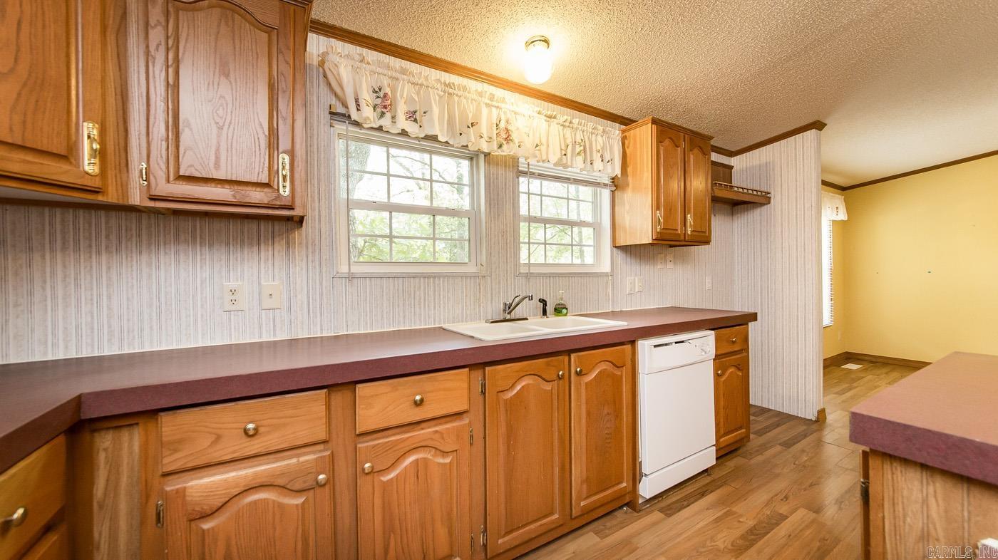 Pine Oaks Villa - Residential