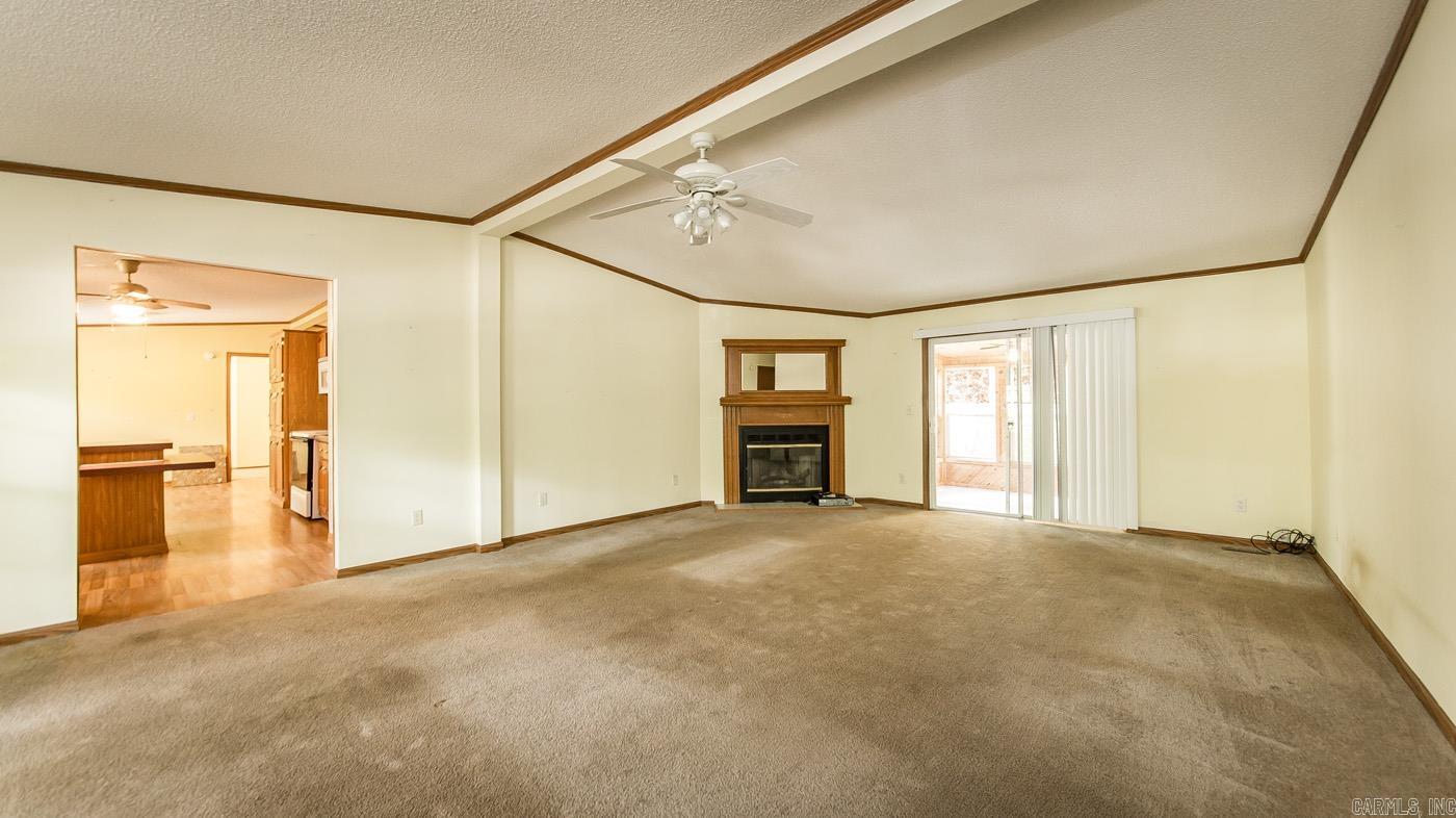 Pine Oaks Villa - Residential