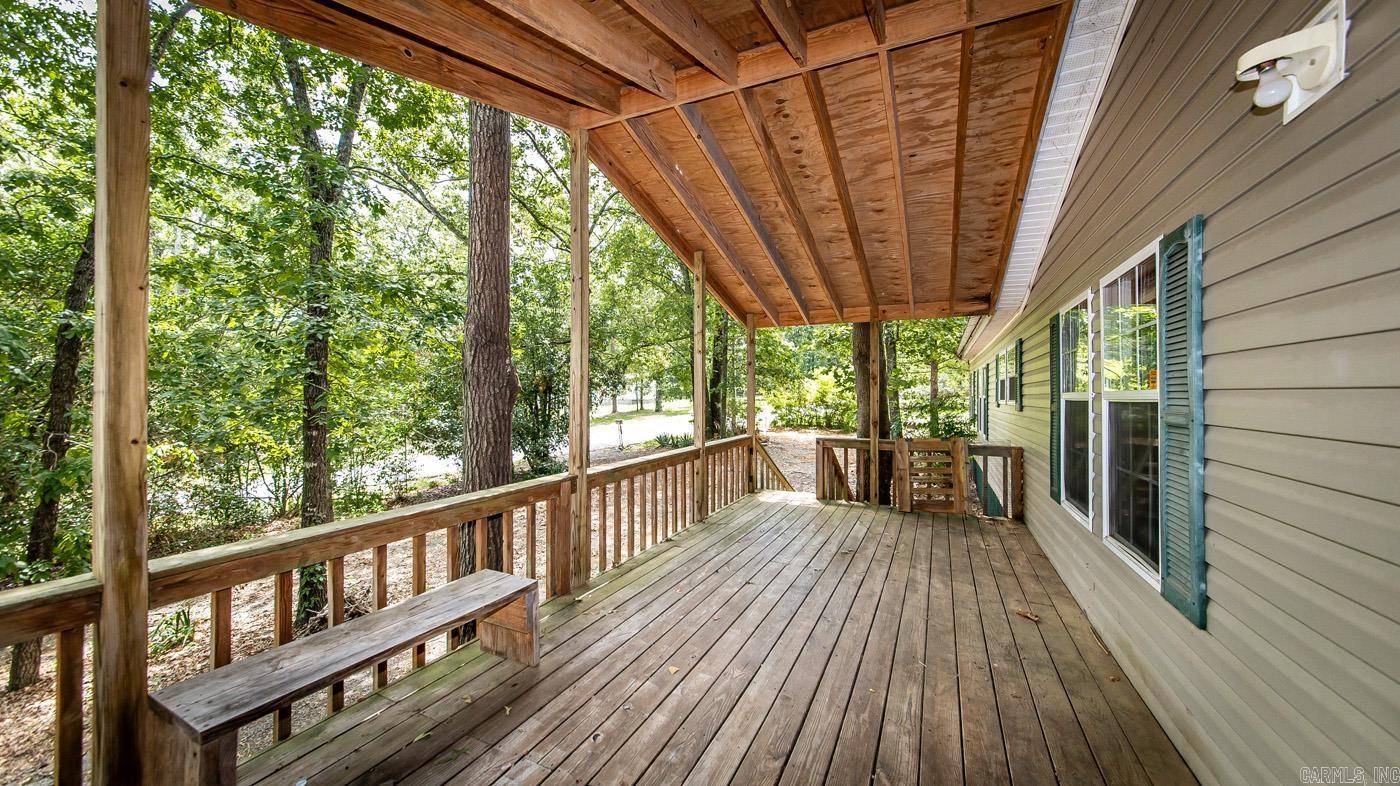 Pine Oaks Villa - Residential