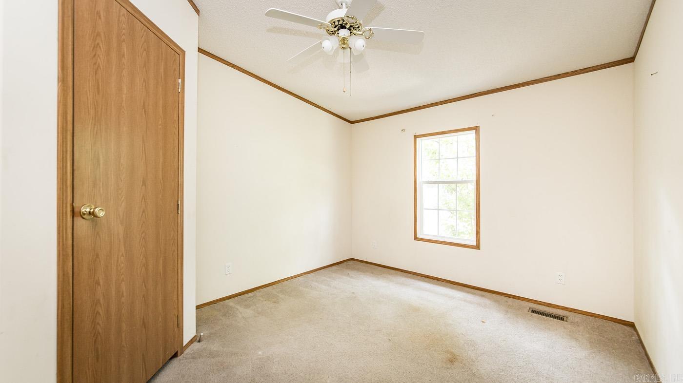 Pine Oaks Villa - Residential