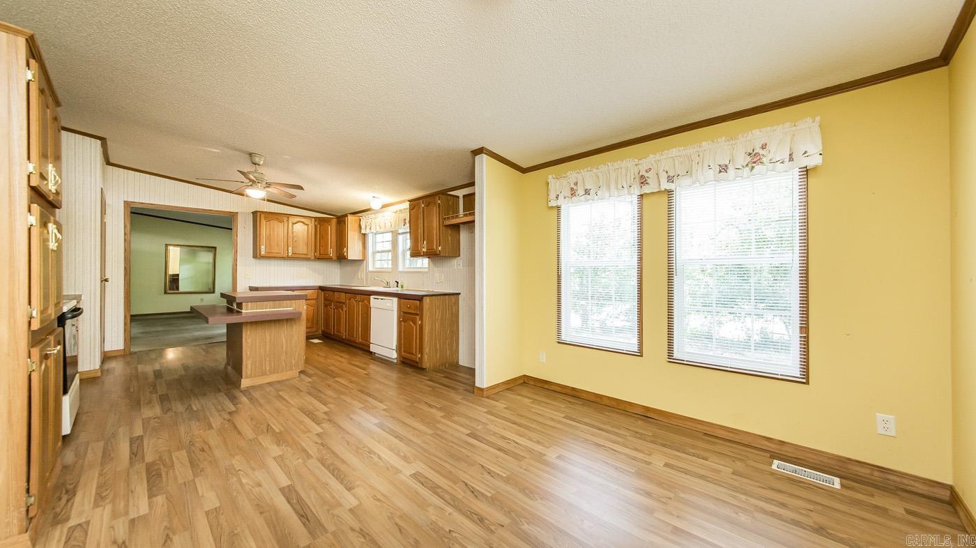 Pine Oaks Villa - Residential