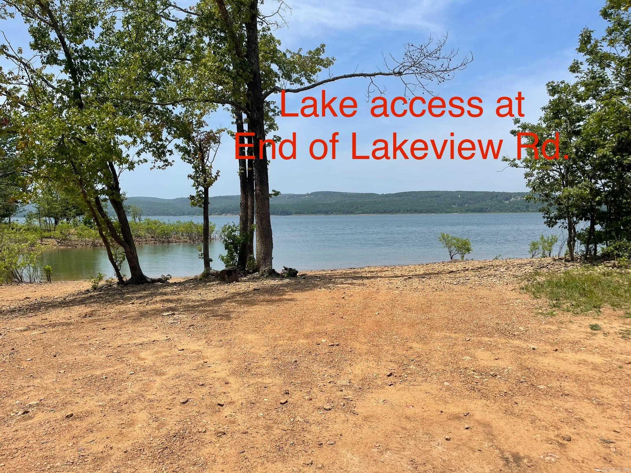 Pine Oaks Villa - Residential