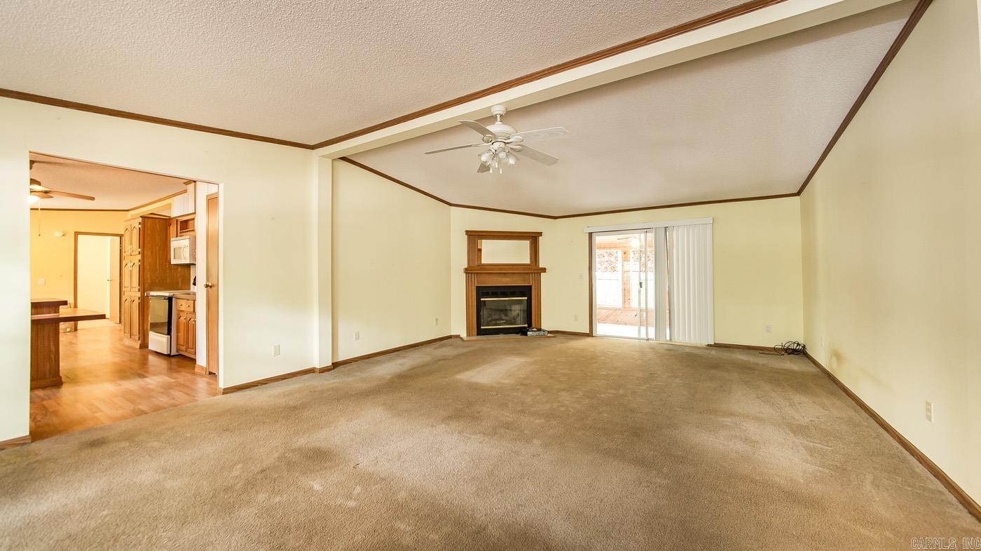 Pine Oaks Villa - Residential